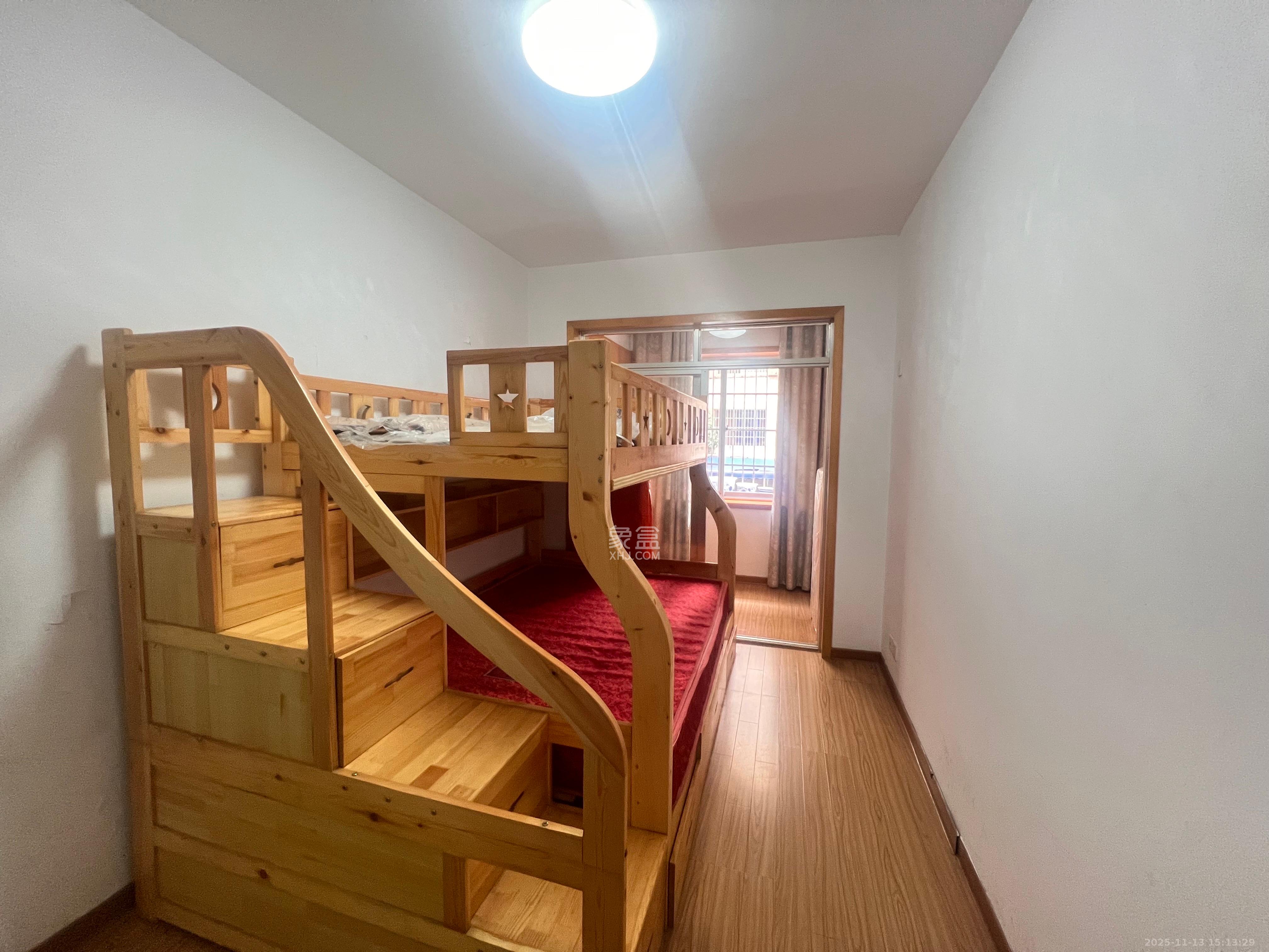 金三角花园  2室2厅1卫    2000.0元/月室内图