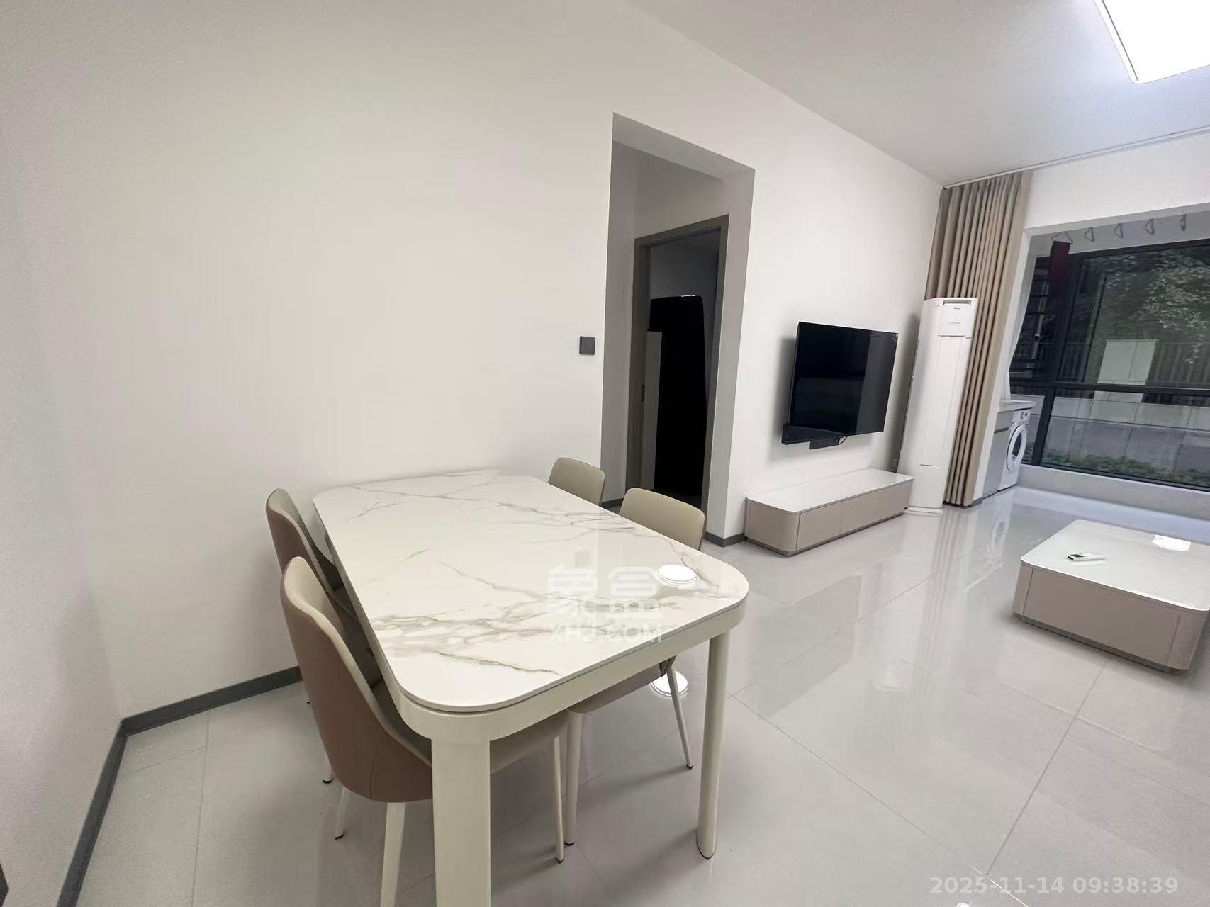 湖湘时代名邸公园壹号 2室2厅1卫 2600.0元/月 湖湘时代名邸公园壹号 2室2厅1卫 2600.0元/月室内图