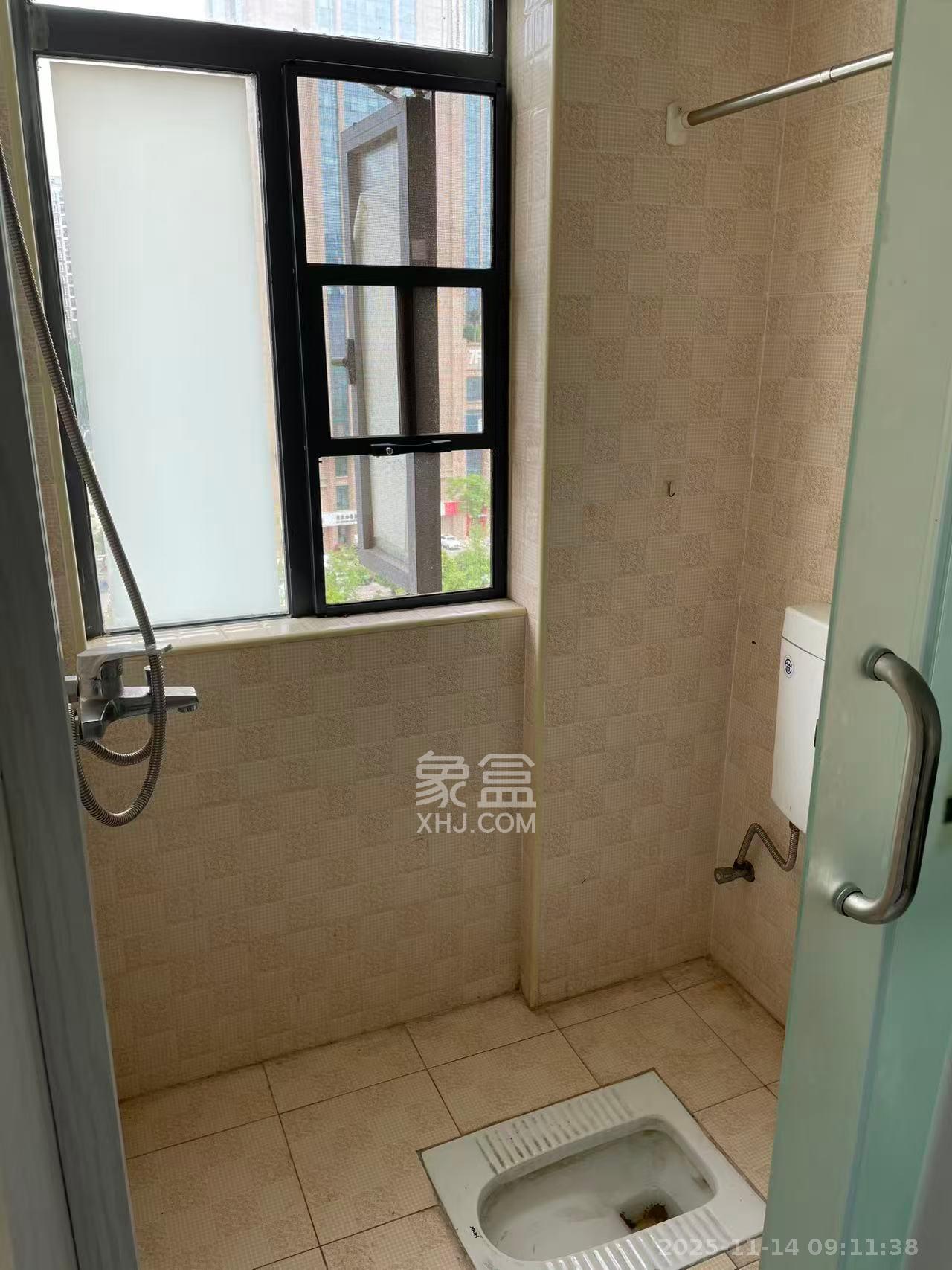 西子湖畔沃府  3室2厅1卫    2400.0元/月室内图