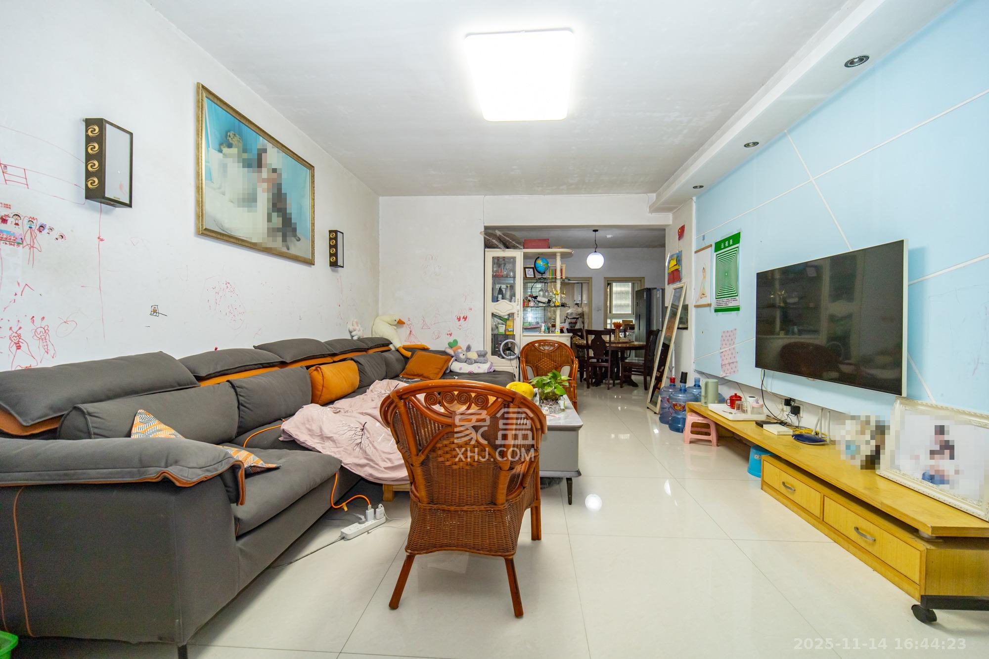 筑梦园 3室2厅2卫 60.8万 筑梦园 3室2厅2卫 60.8万客厅