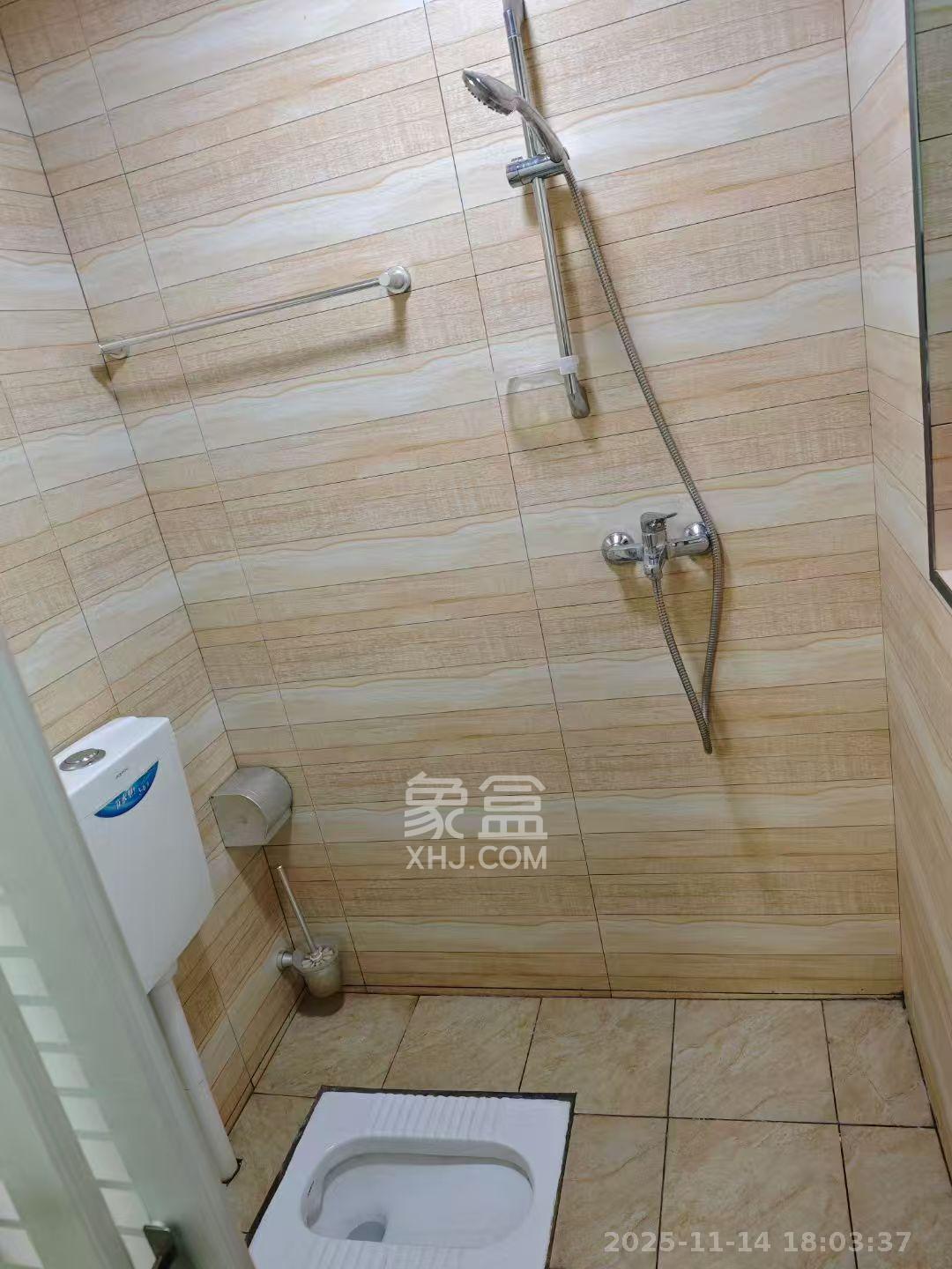 中信凯旋蓝岸(中信新城三期) 1室1厅1卫 1400.0元/月 中信凯旋蓝岸(中信新城三期) 1室1厅1卫 1400.0元/月室内图