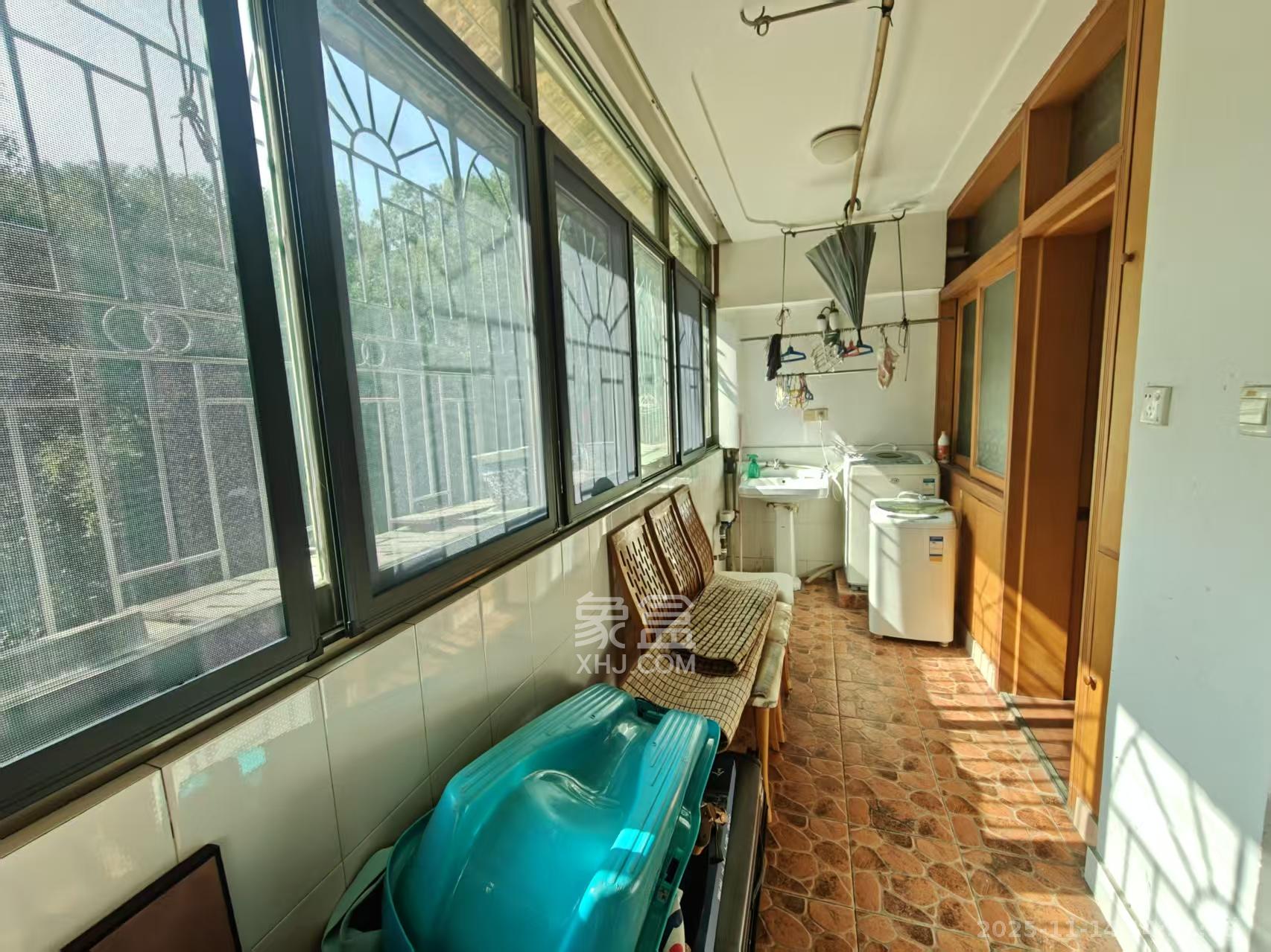 长沙理工大学东院西院  3室2厅1卫    2200.0元/月室内图