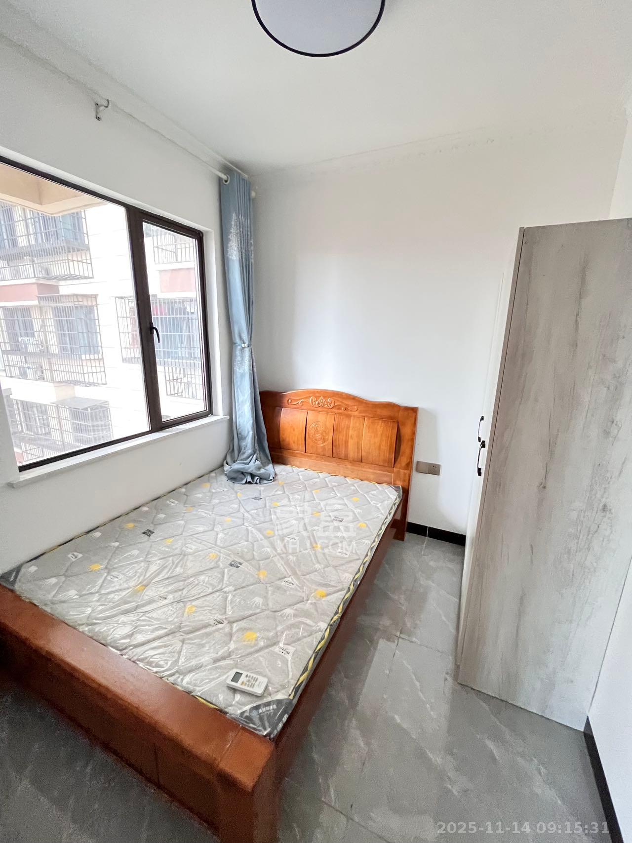 长房明宸府  3室1厅1卫    2300.0元/月室内图