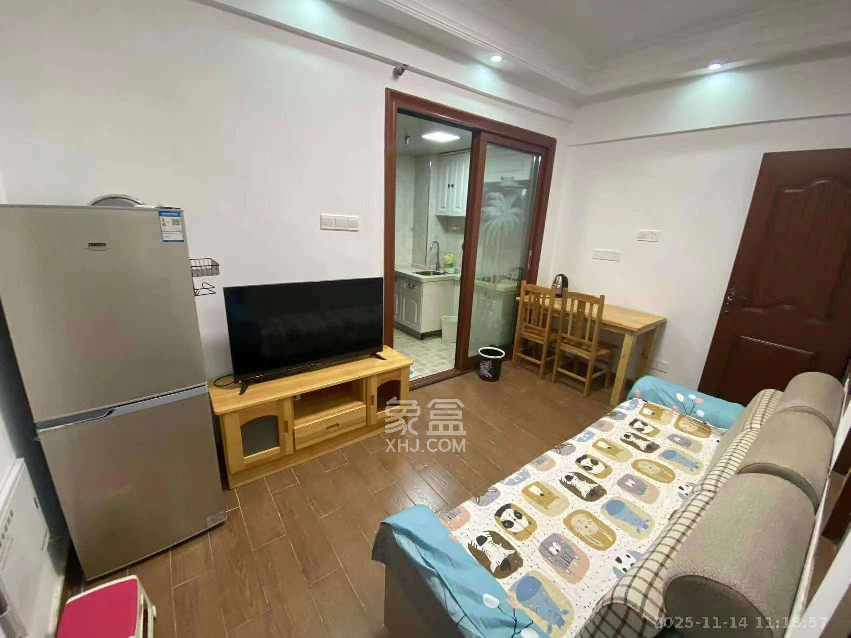 七彩丽都  2室1厅1卫    1600.0元/月