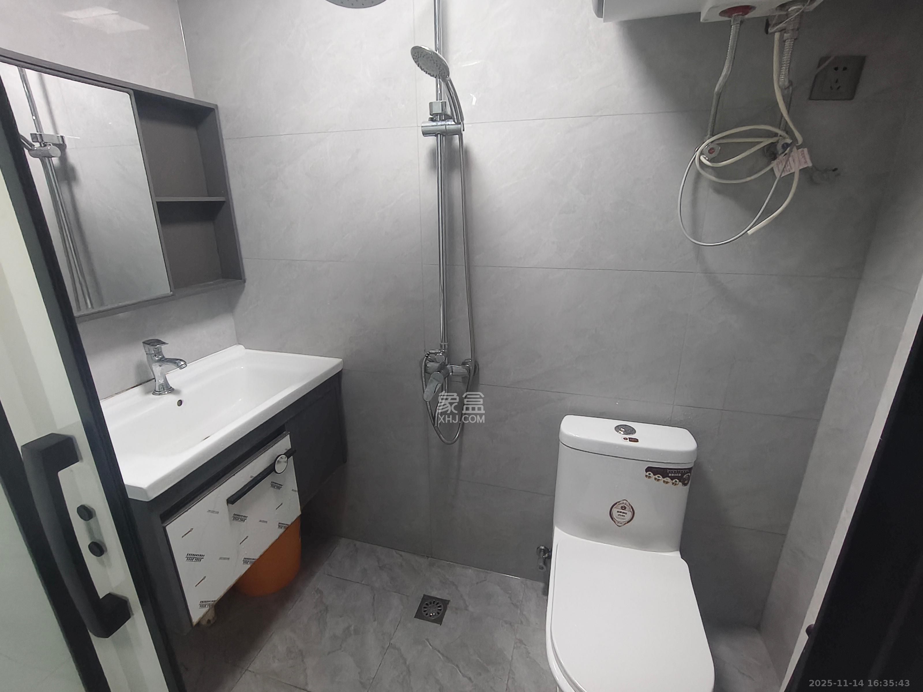 万科金色梦想D区 1室1厅1卫 1100.0元/月 万科金色梦想D区 1室1厅1卫 1100.0元/月室内图