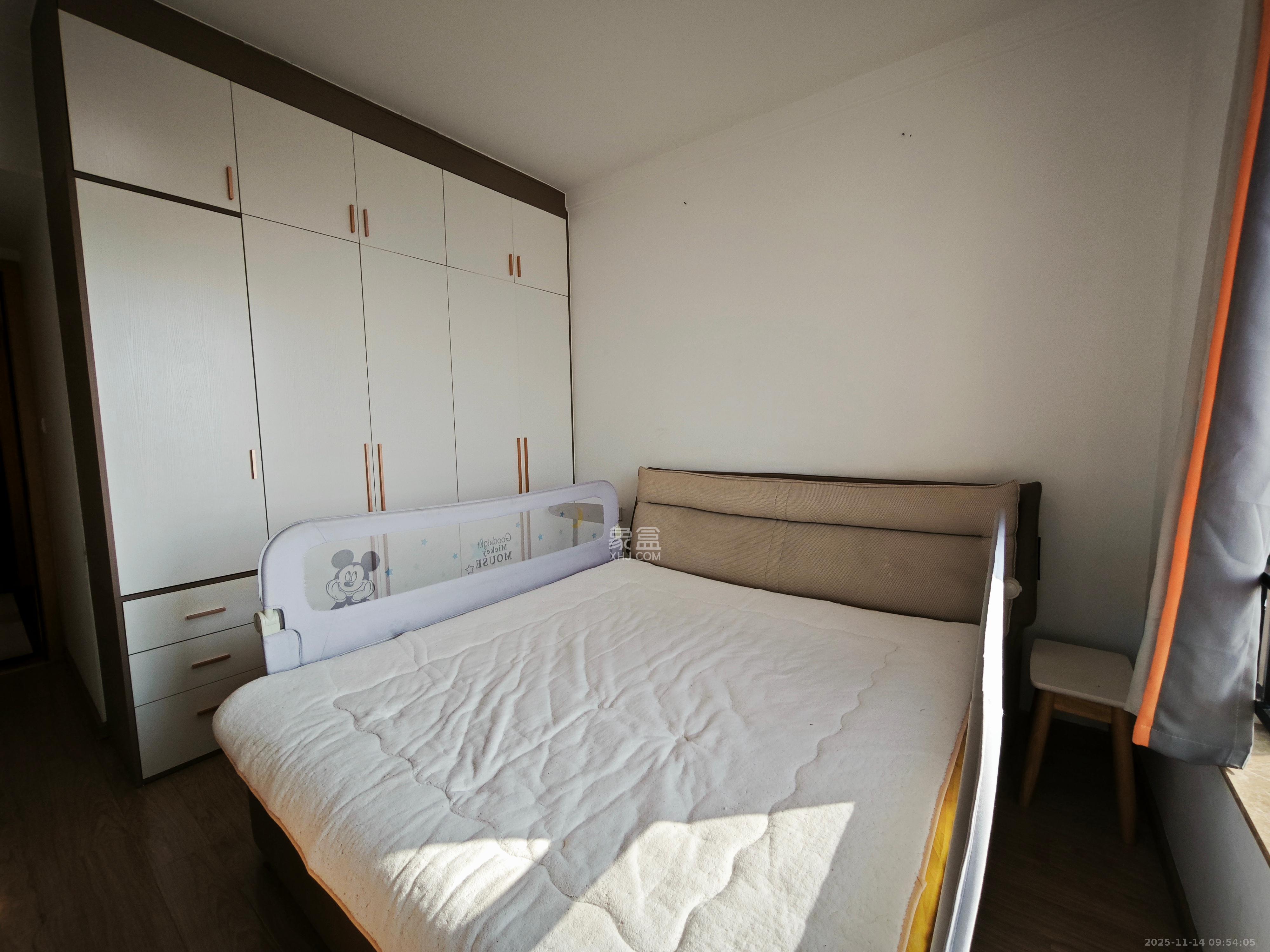 珠江郦城薰衣道  3室2厅1卫    2680.0元/月室内图