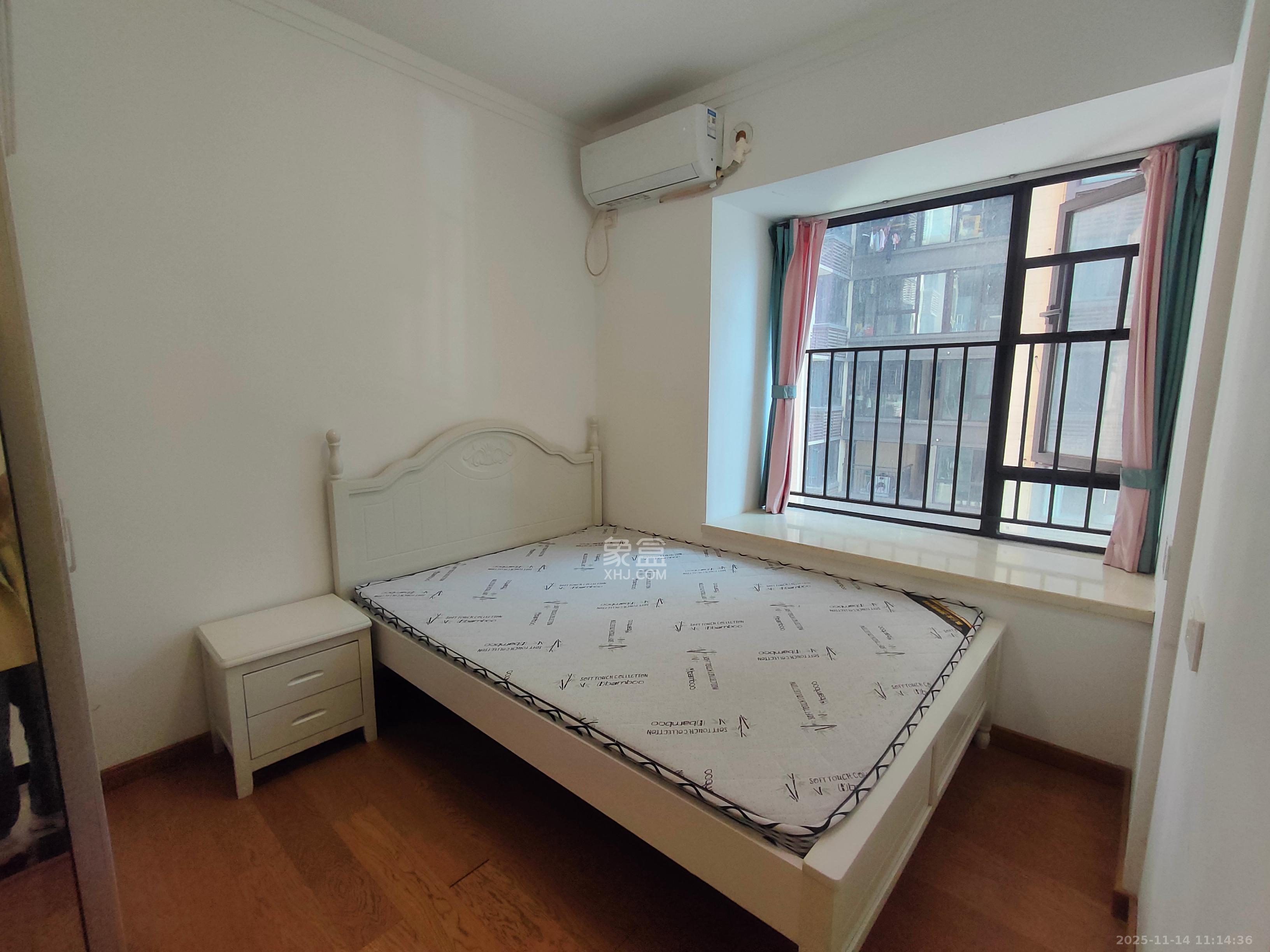 万润滨江天著  3室2厅1卫    2400.0元/月室内图