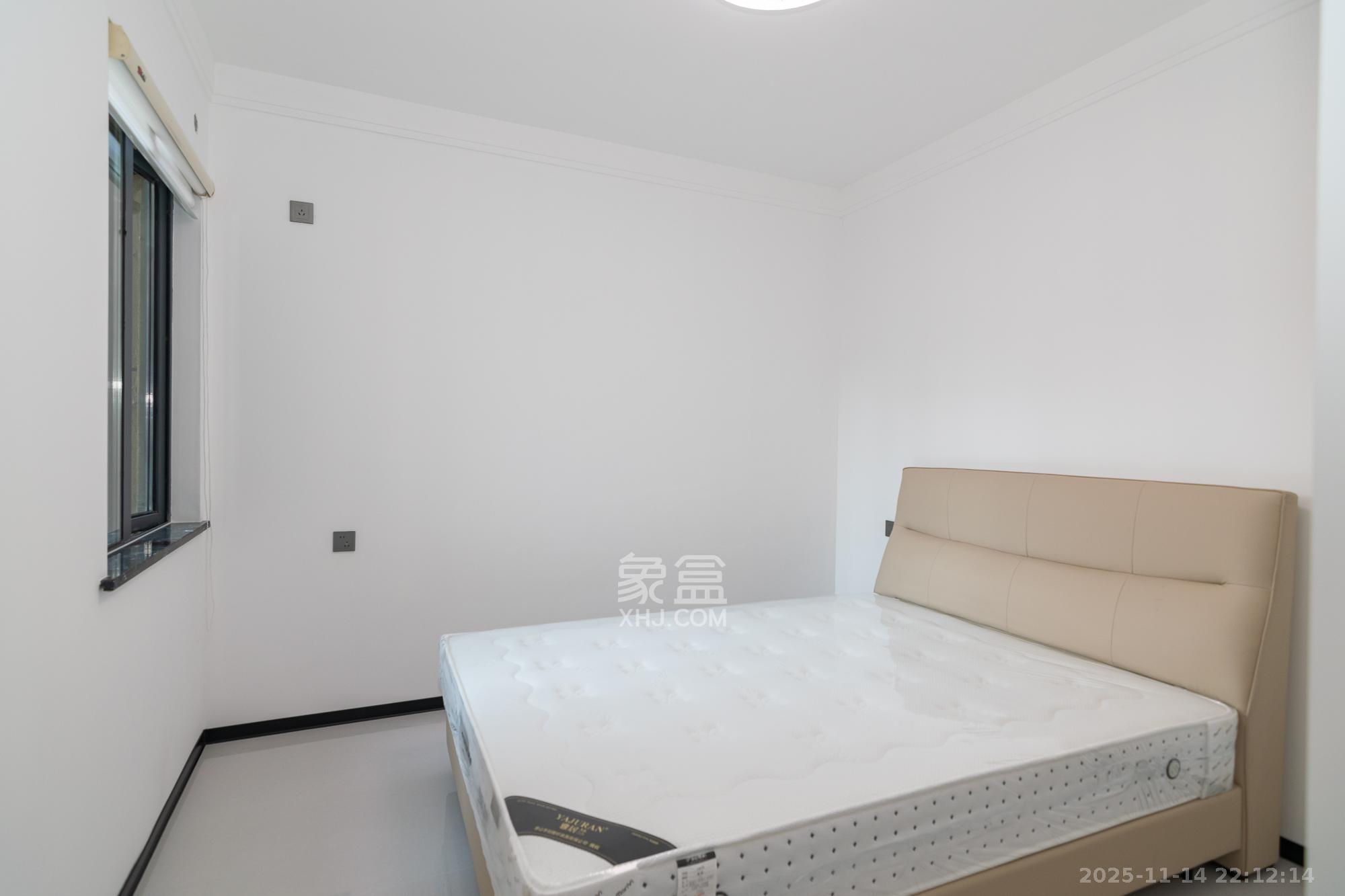 澳海月亮湾  4室2厅2卫    82.8万卧室