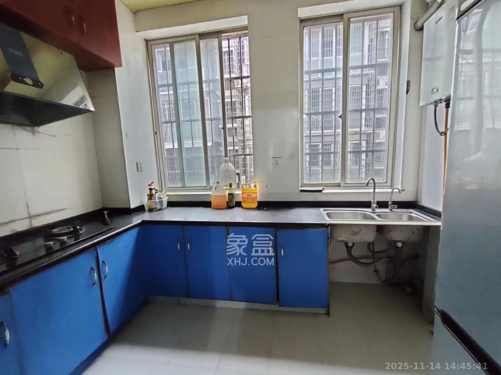 湘绣城  2室2厅1卫    1400.0元/月室内图