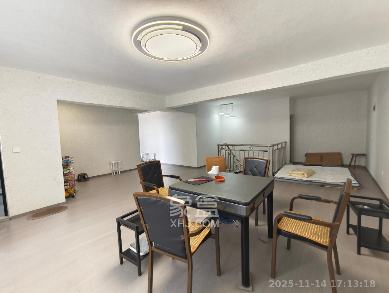 金色比华利  8室2厅4卫    4980.0元/月室内图