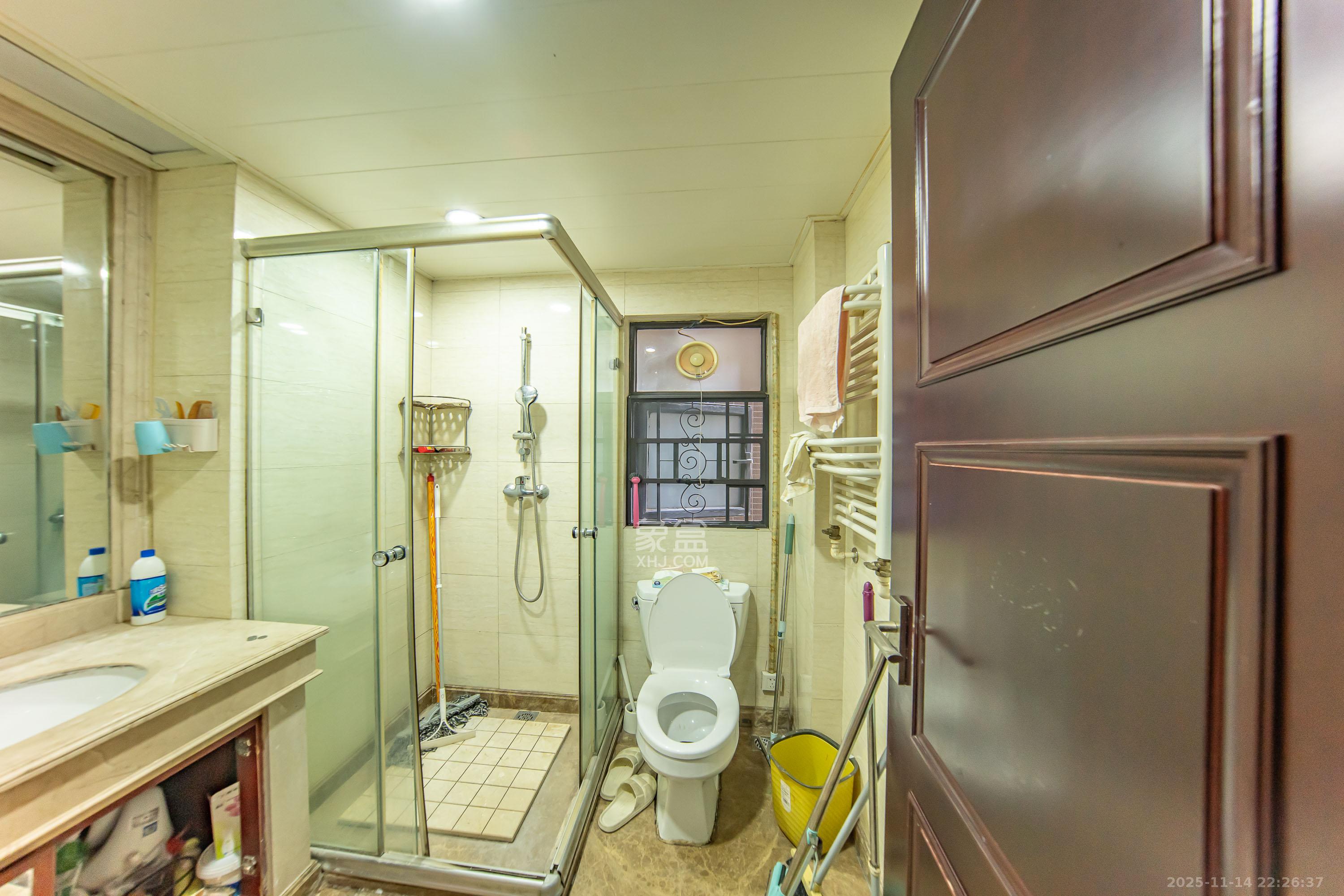 中海国际一期 2室2厅1卫 55.0万 中海国际一期 2室2厅1卫 55.0万卫生间