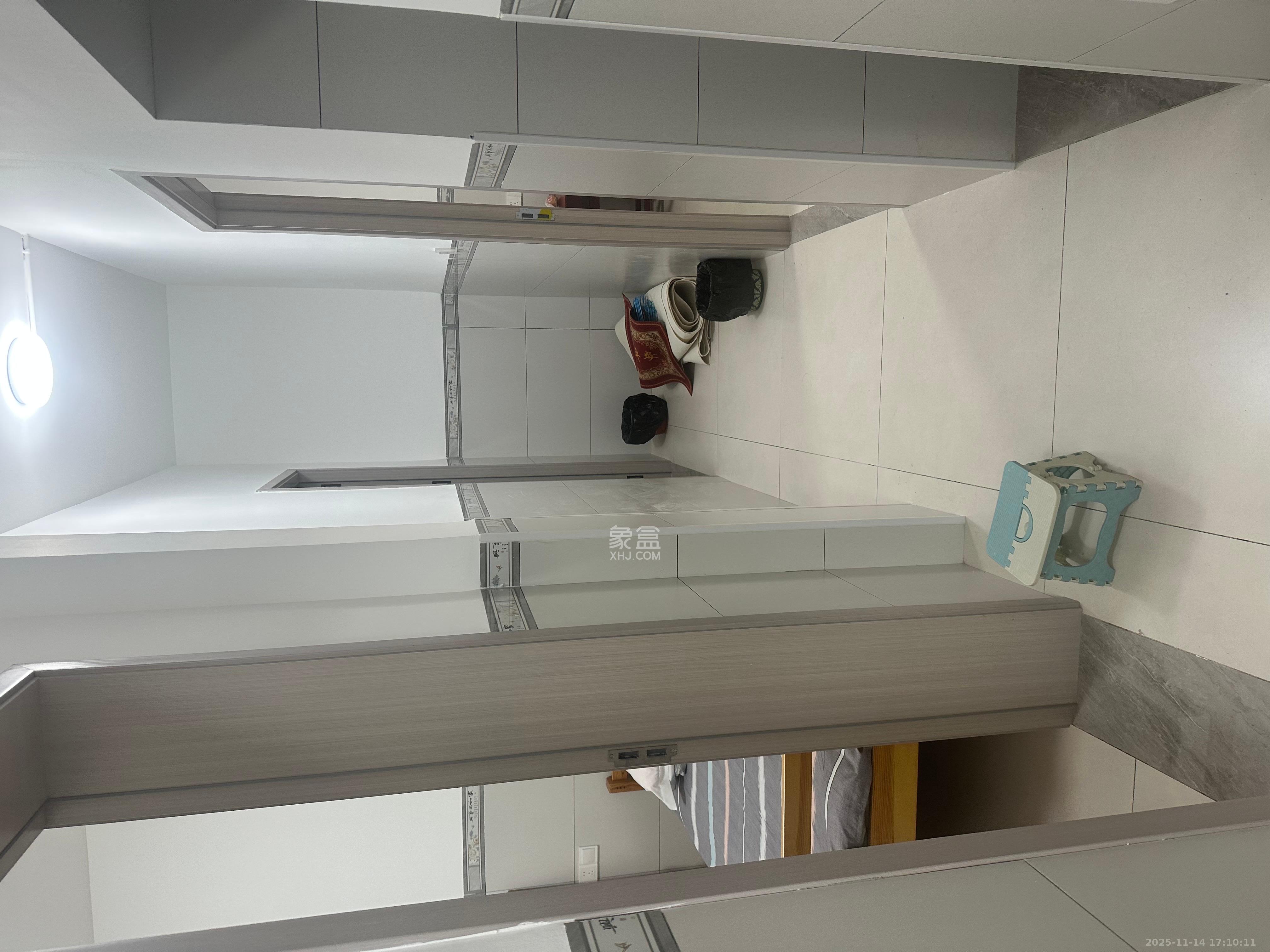 湘雅医院职工宿舍南院 4室1厅1卫 3500.0元/月 湘雅医院职工宿舍南院 4室1厅1卫 3500.0元/月室内图