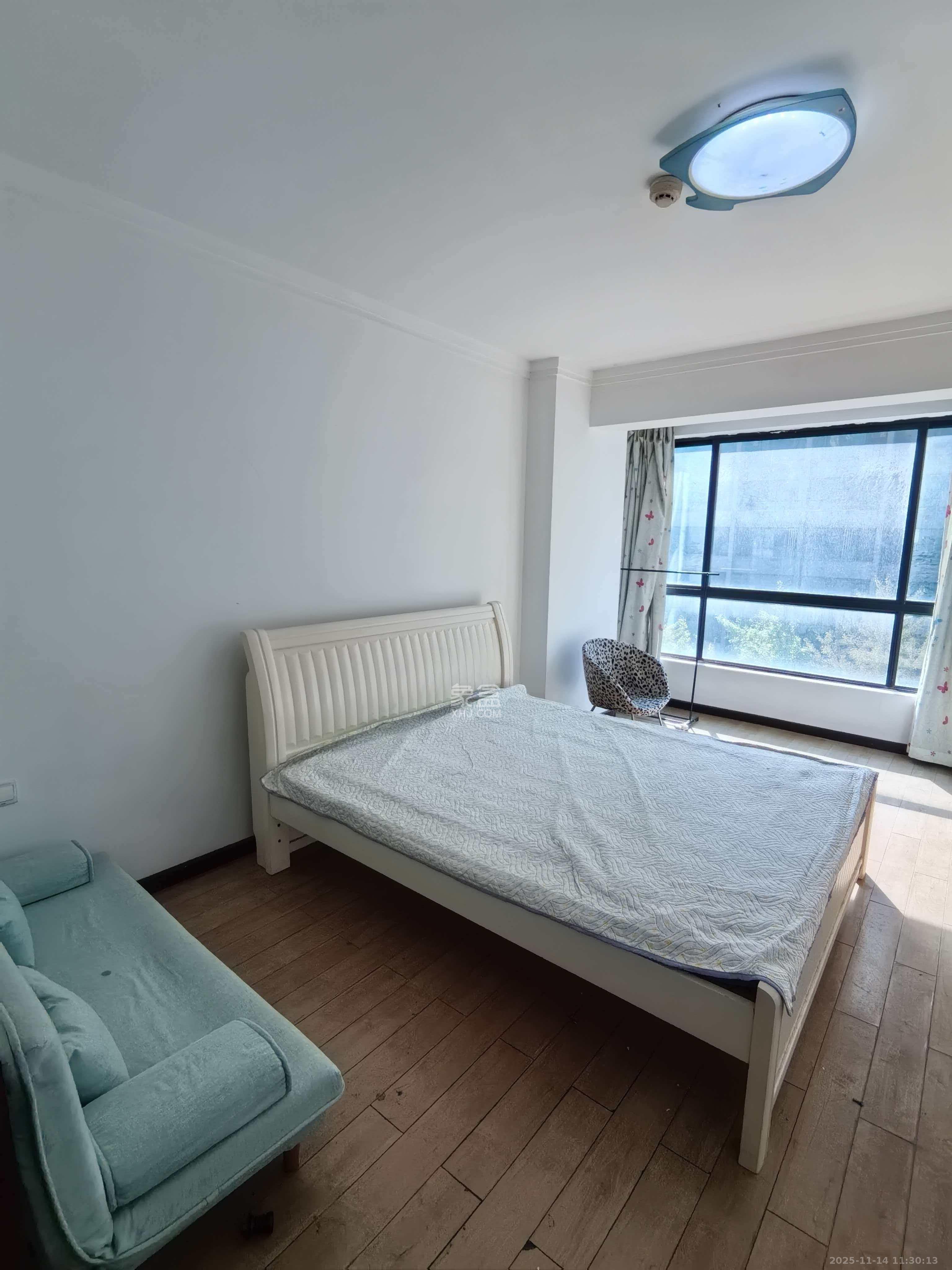 标志商务中心  1室1厅1卫    1100.0元/月室内图