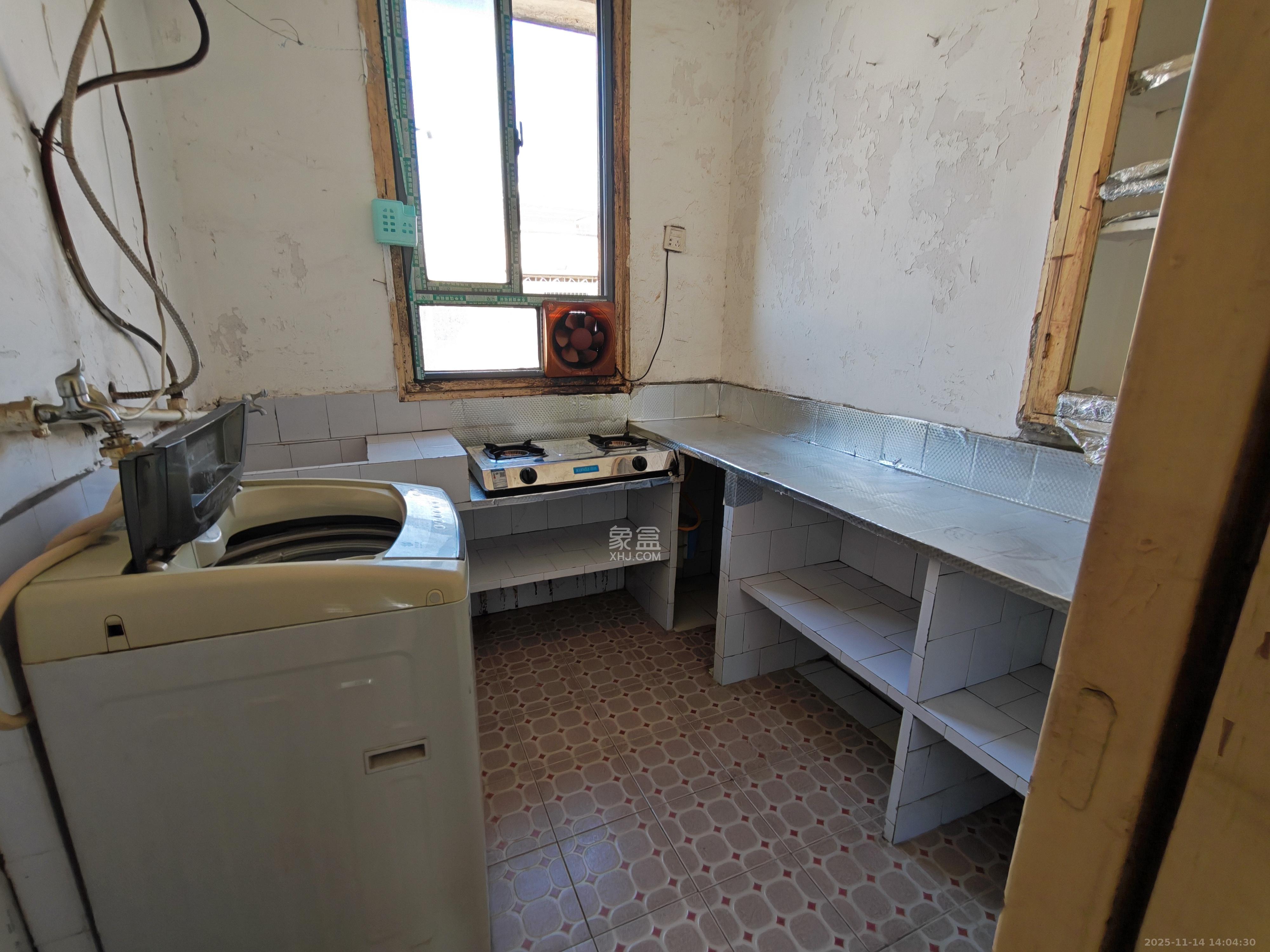 老鸦冲小区 1室1厅1卫 800.0元/月 老鸦冲小区 1室1厅1卫 800.0元/月室内图