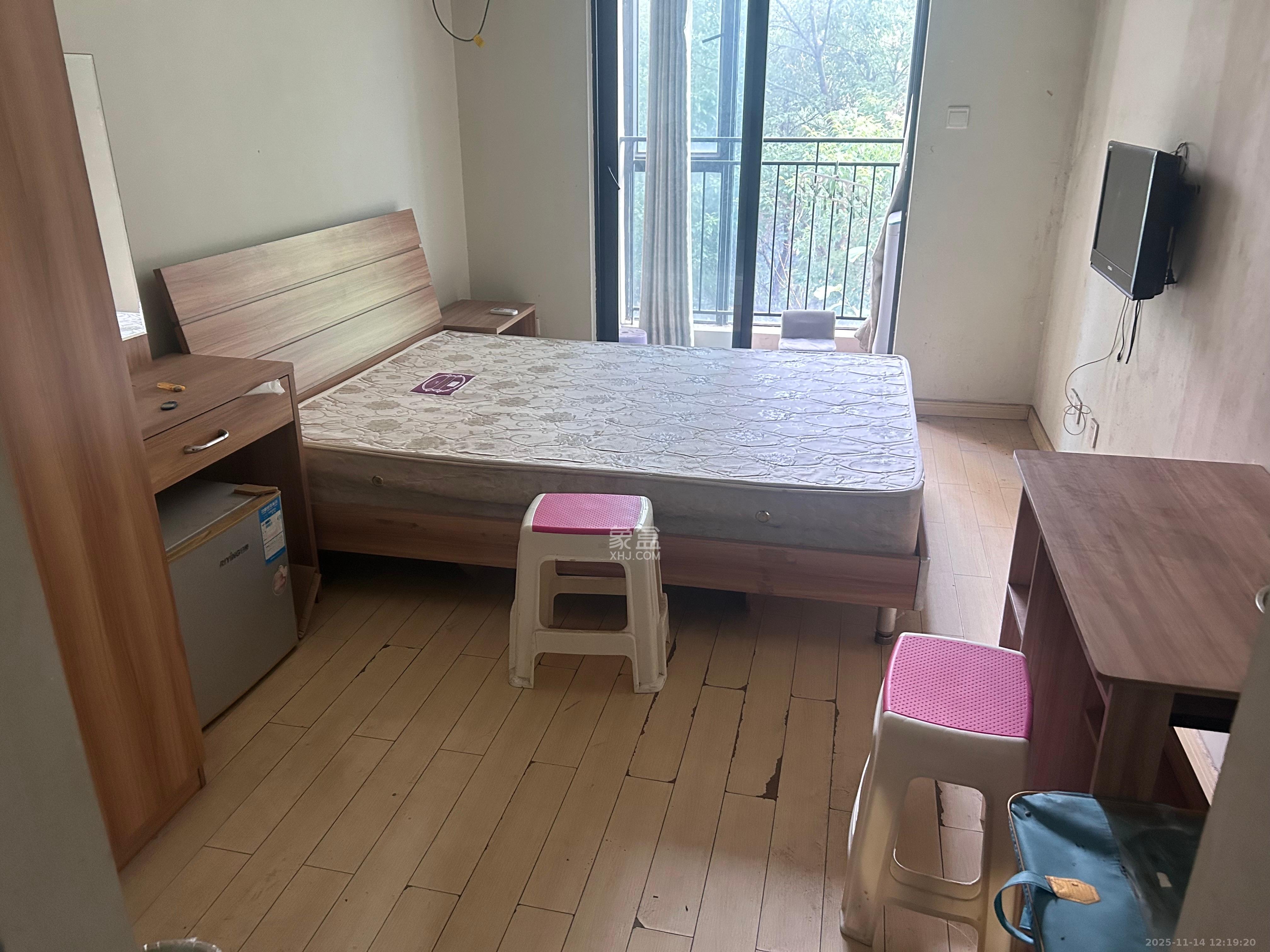 万科金域华府一期 1室1厅1卫 1200.0元/月 万科金域华府一期 1室1厅1卫 1200.0元/月室内图