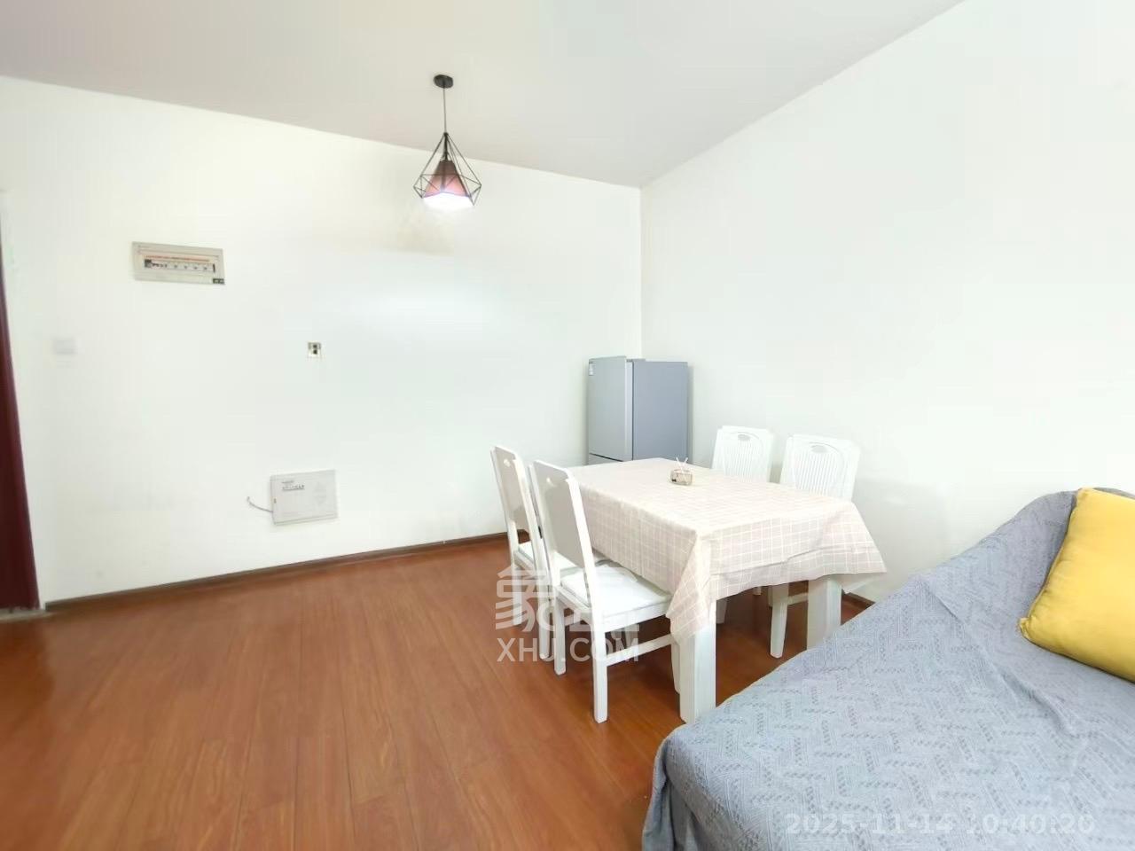 玛丽的花园（金色阳光家园）  3室2厅1卫    1700.0元/月室内图