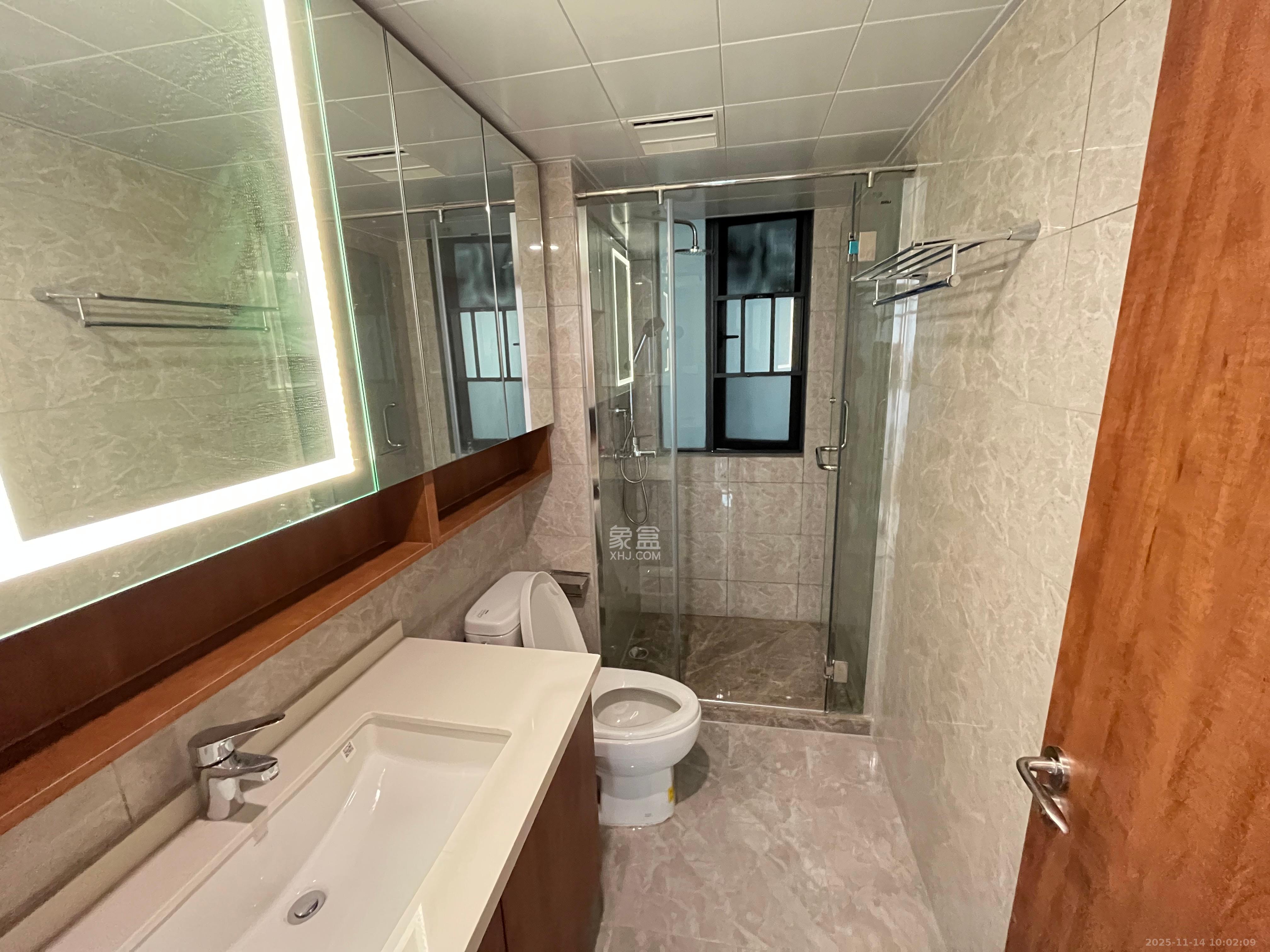 旭辉都会山  3室2厅2卫    4000.0元/月室内图