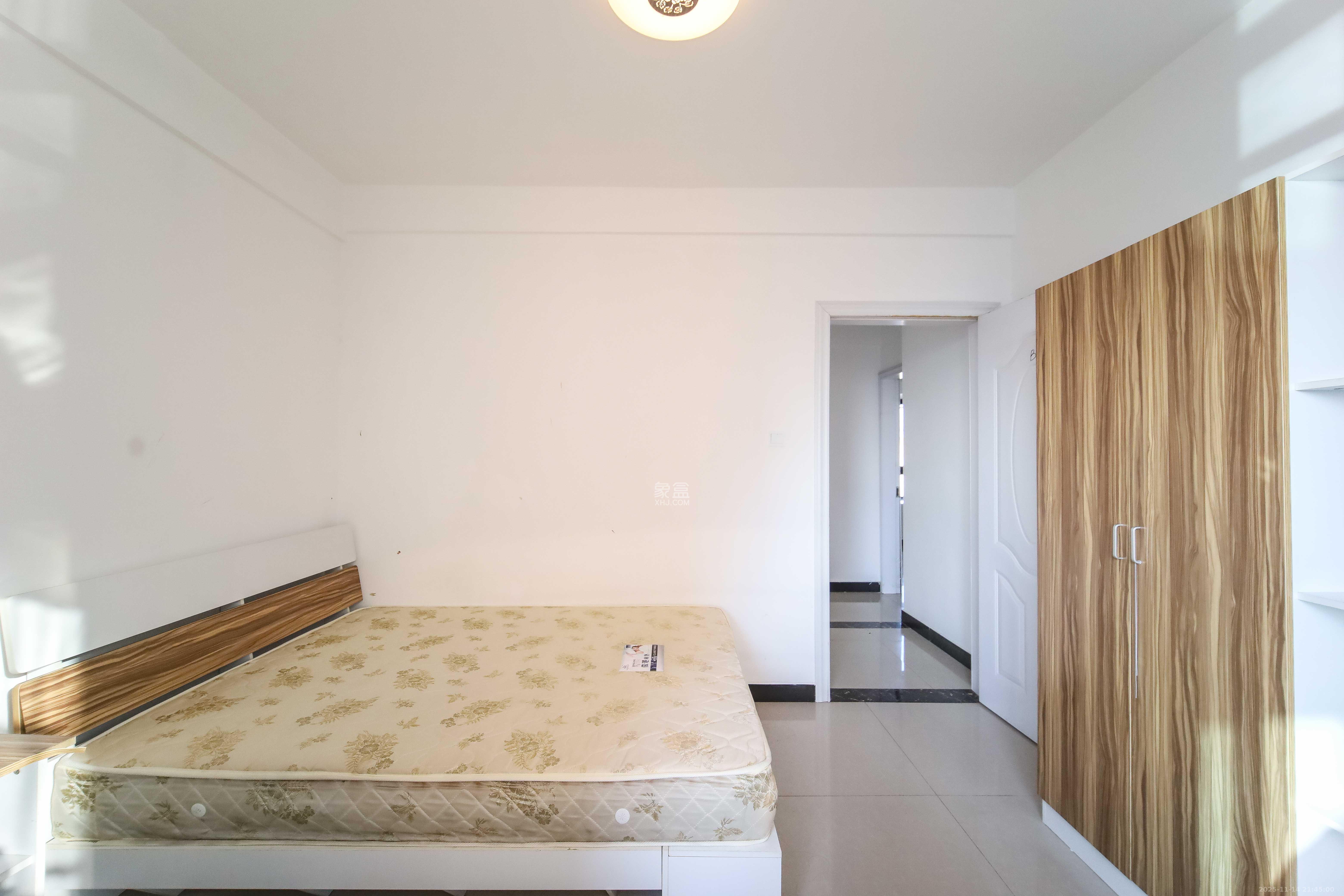 华城广场 2室1厅1卫 69.8万 华城广场 2室1厅1卫 69.8万卧室