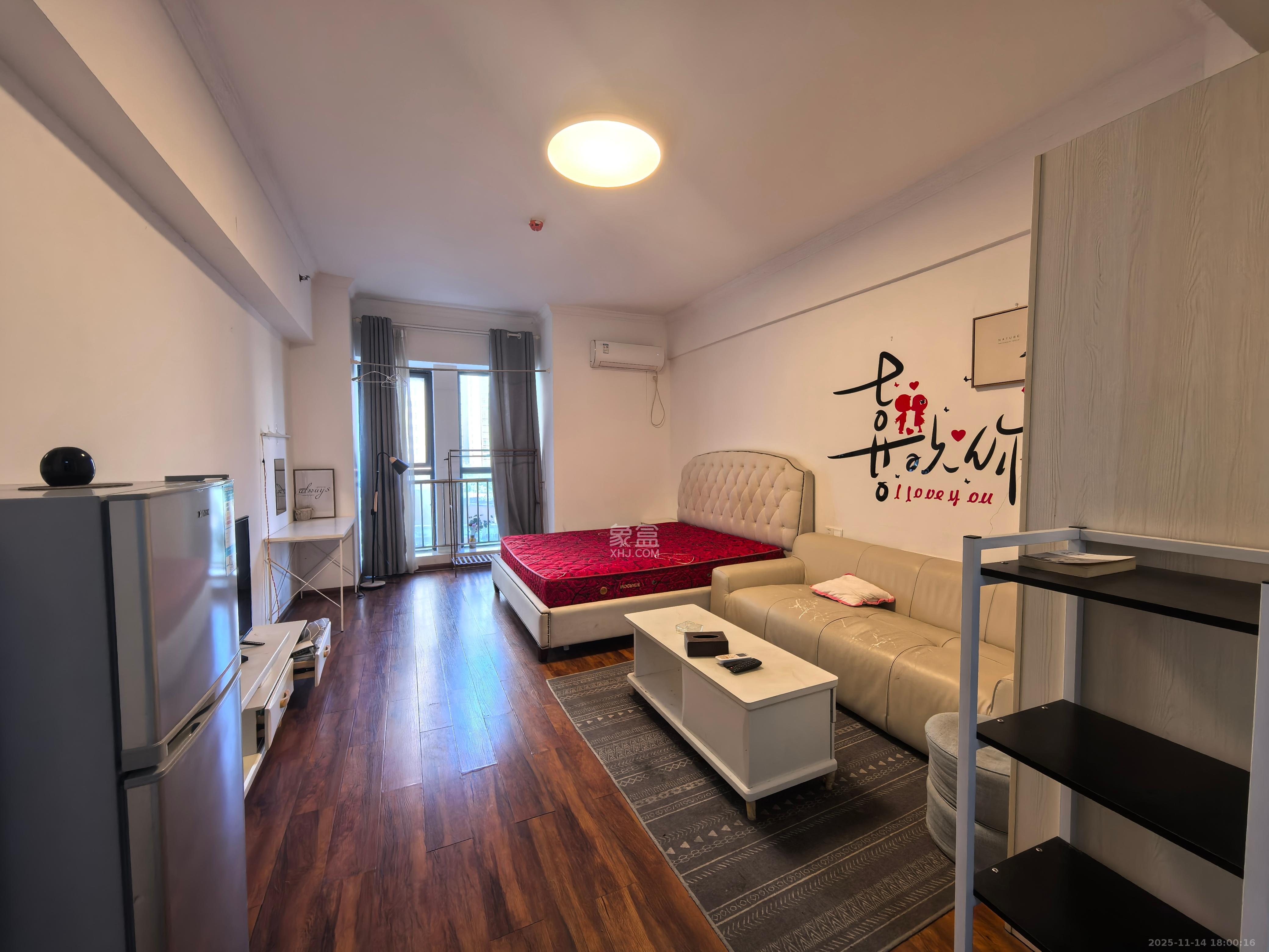 新世界广场  1室1厅1卫    1300.0元/月室内图