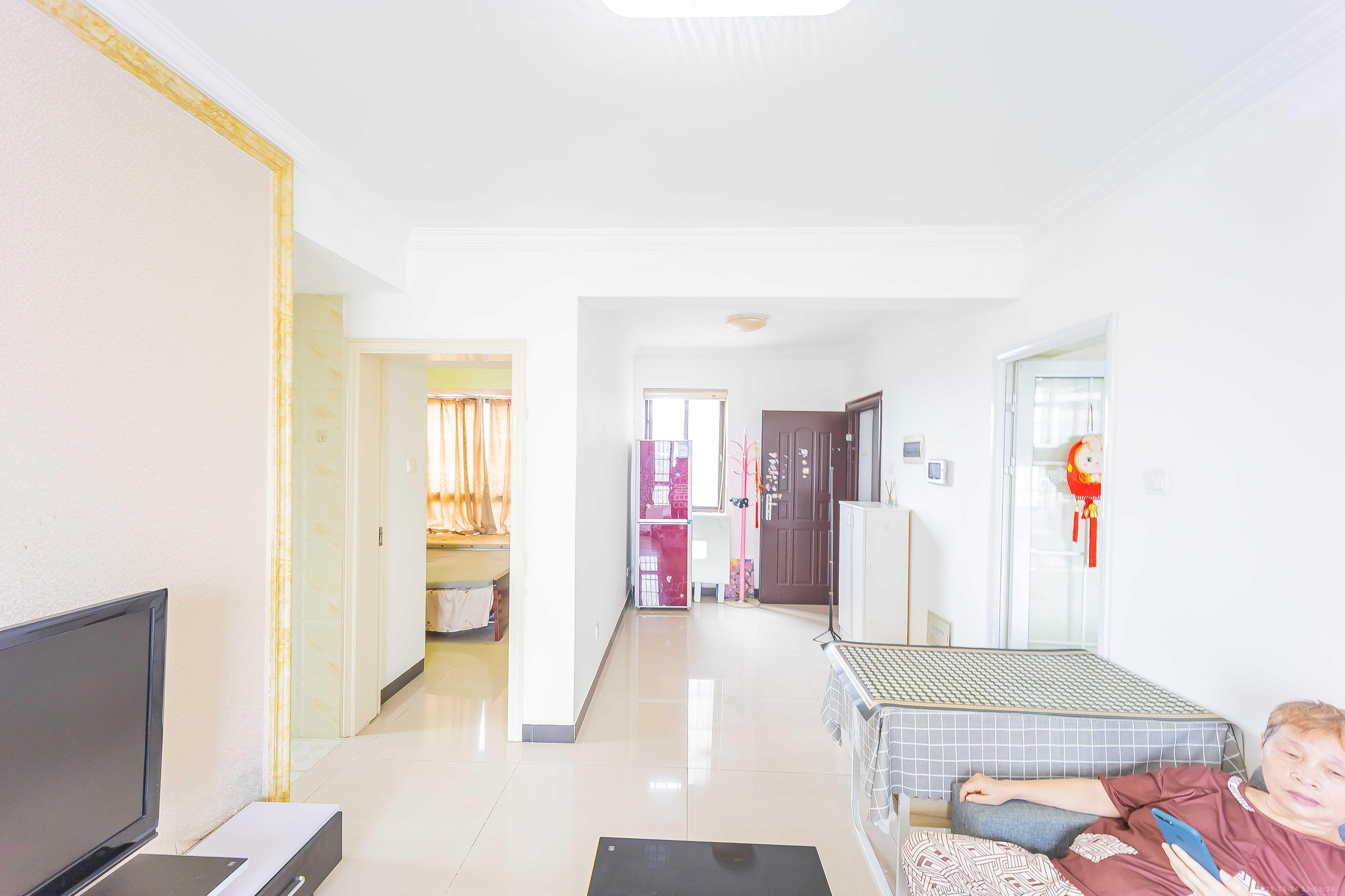 晨兴家园  1室1厅1卫    2100.0元/月