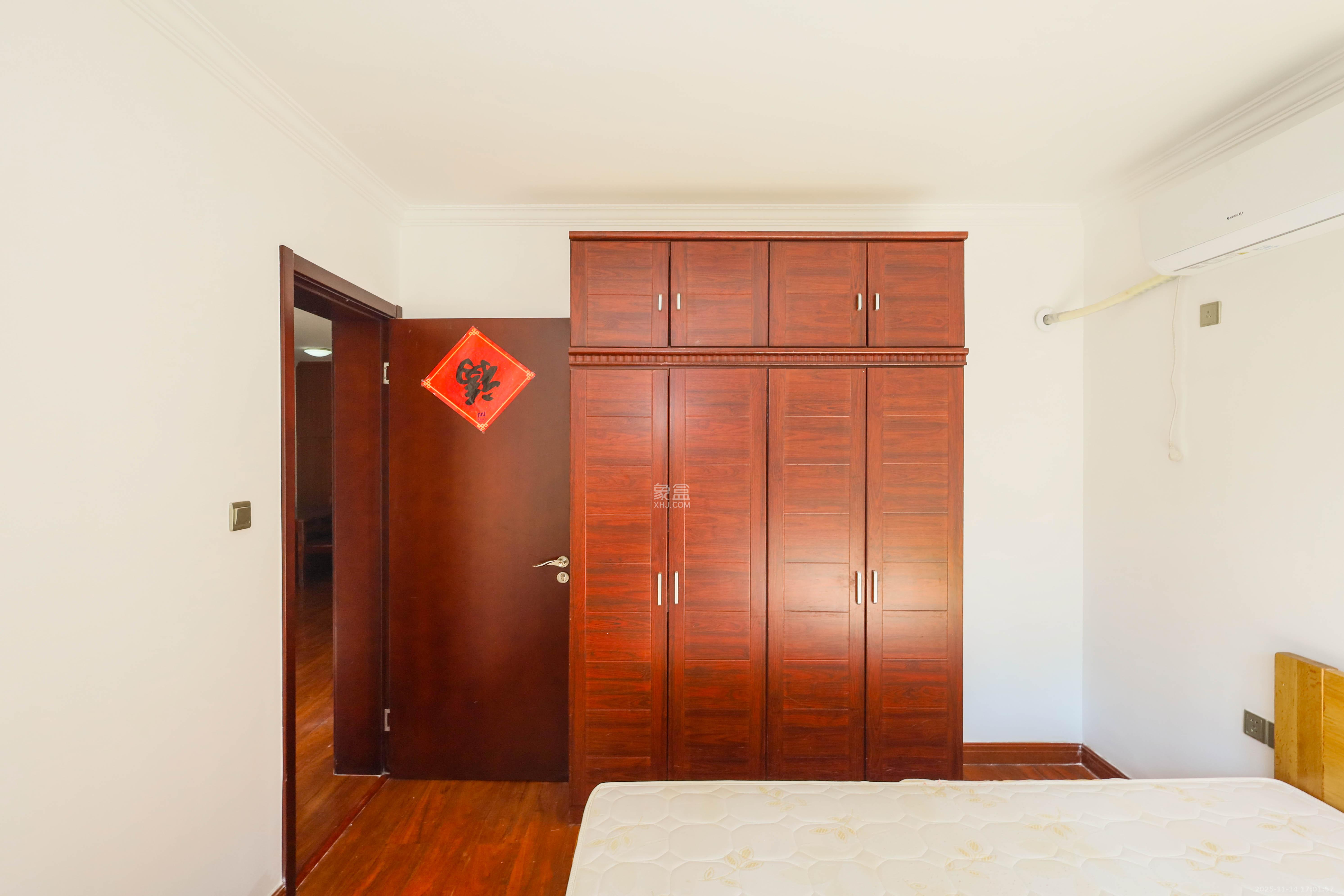 好莱城（弘德西街）  2室2厅1卫    62.0万卧室