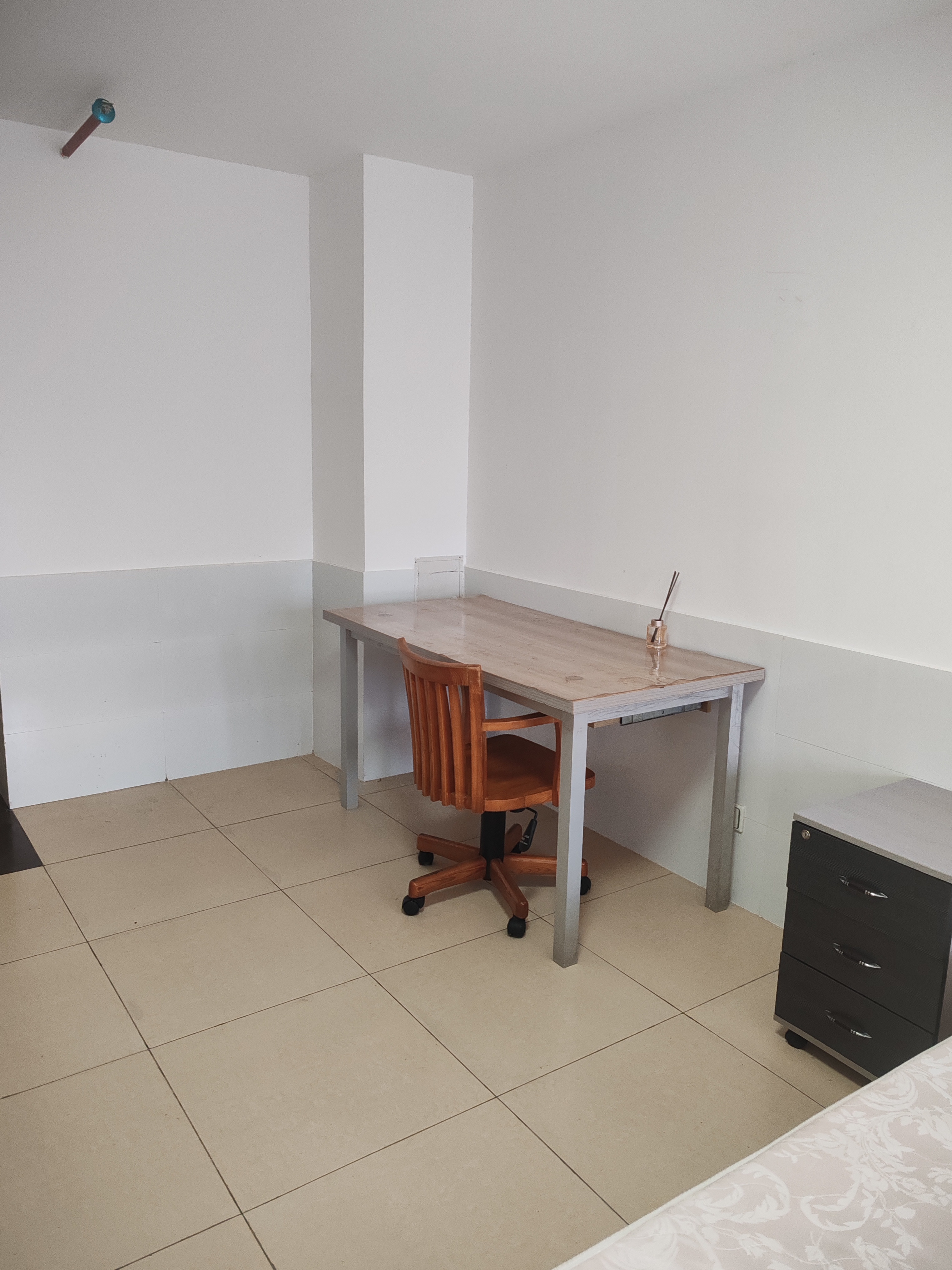 帝国大厦  1室1厅1卫    1500.0元/月室内图