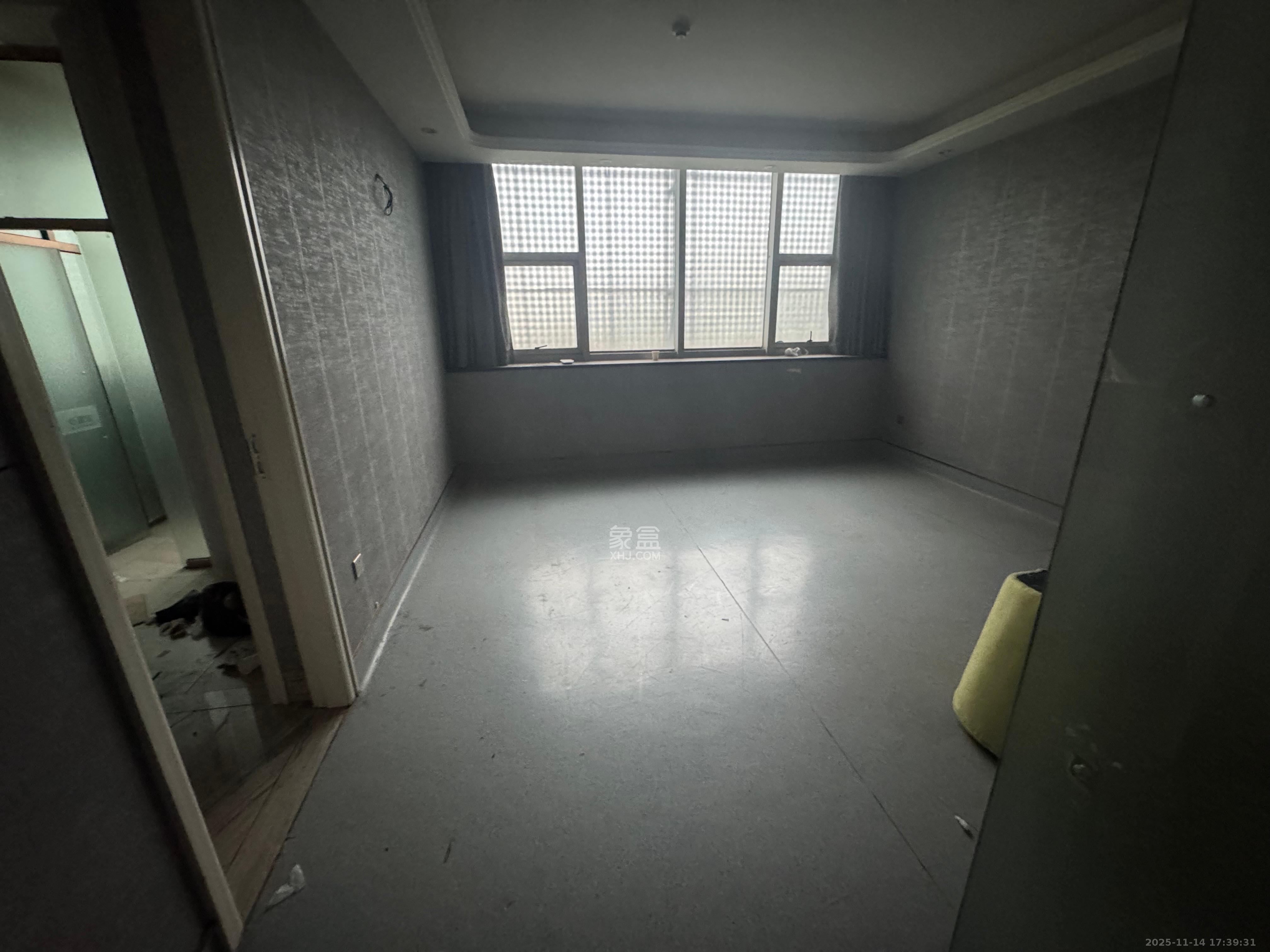 湘农大厦   1059.37㎡      92000.0元/月室内图