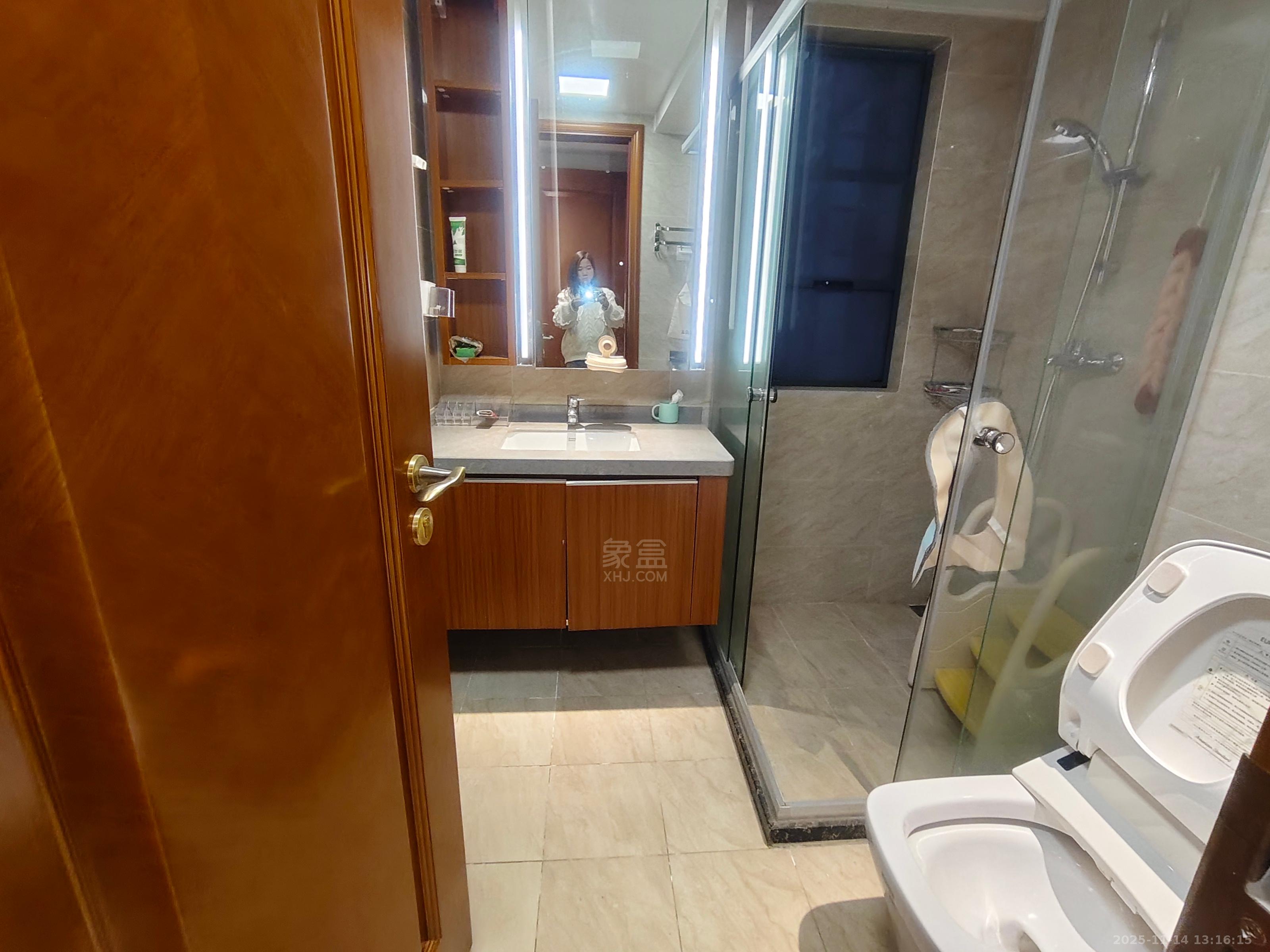 恒大林溪郡  3室2厅2卫    1800.0元/月室内图