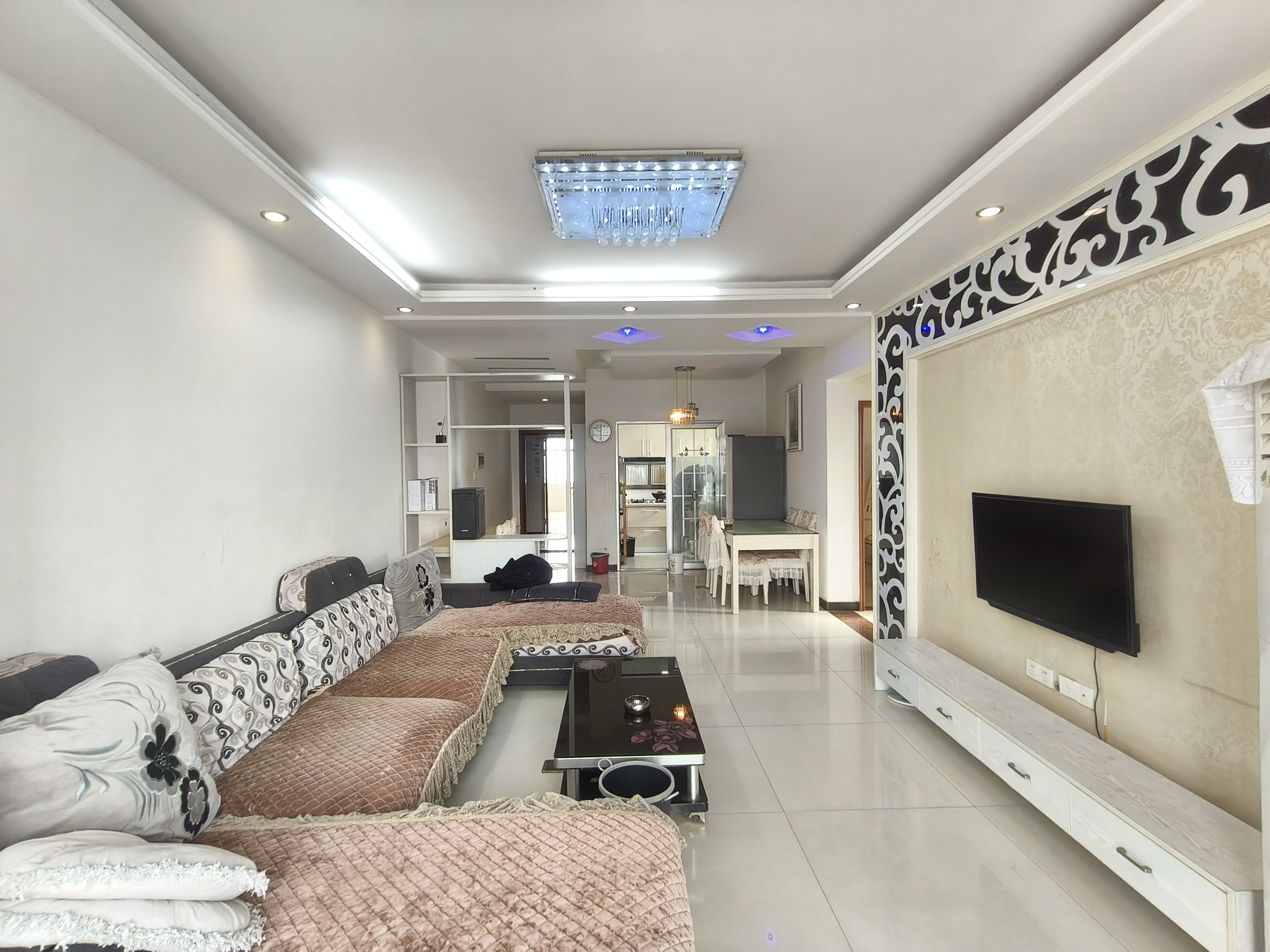 中兴大厦  2室2厅1卫    1500.0元/月