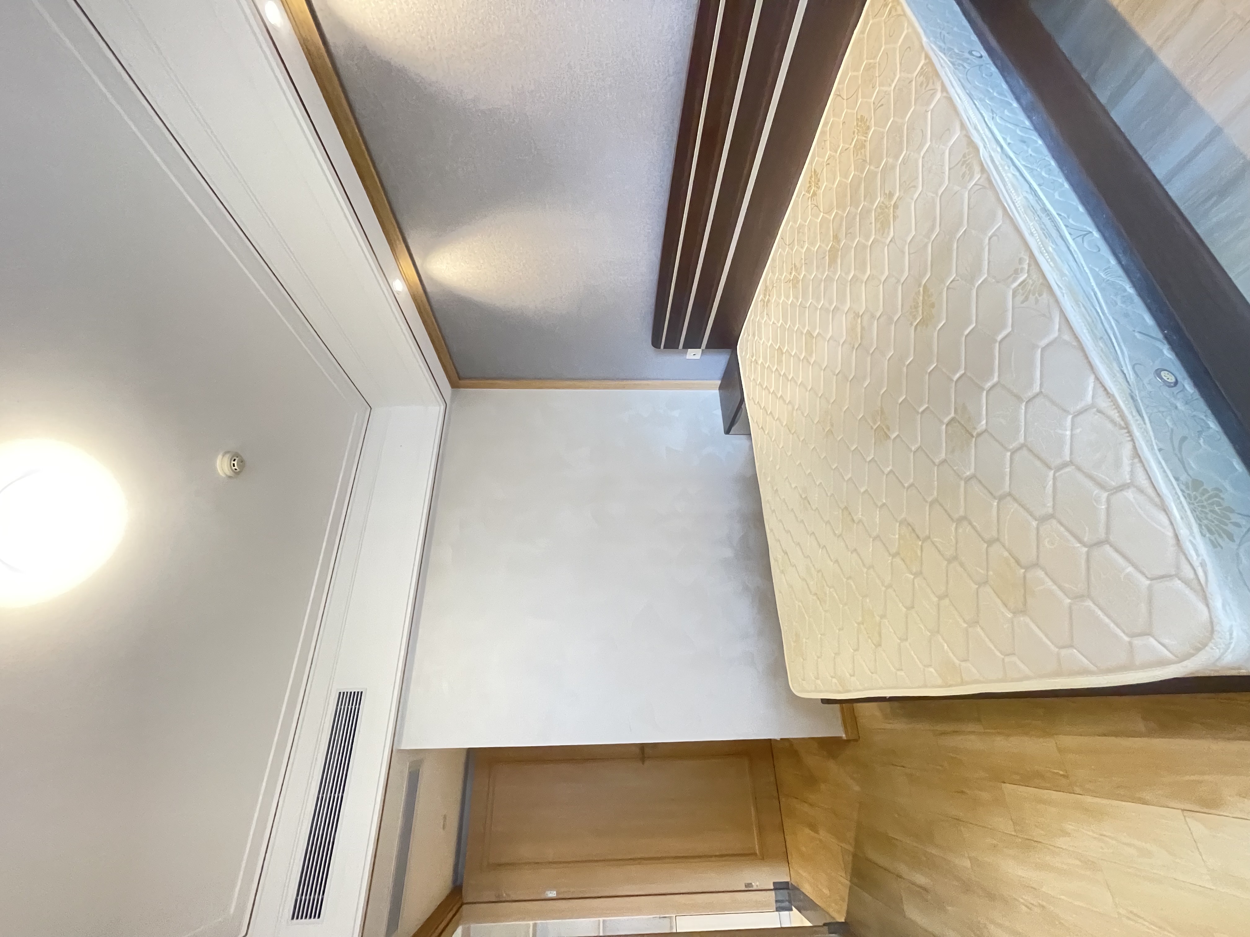 龙兴公馆  3室2厅2卫    4800.0元/月室内图