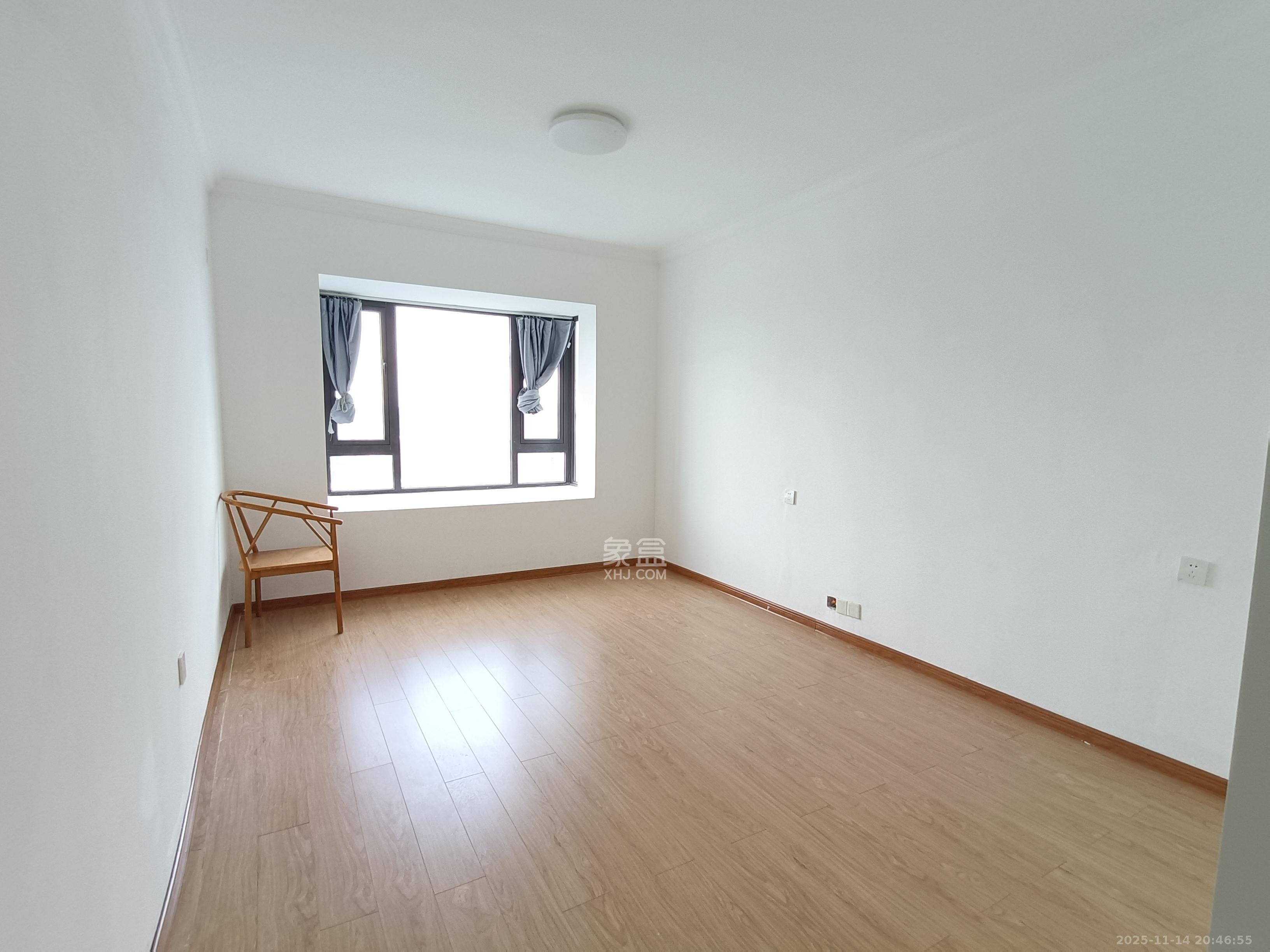 金辉优步花园  3室2厅2卫    3000.0元/月室内图