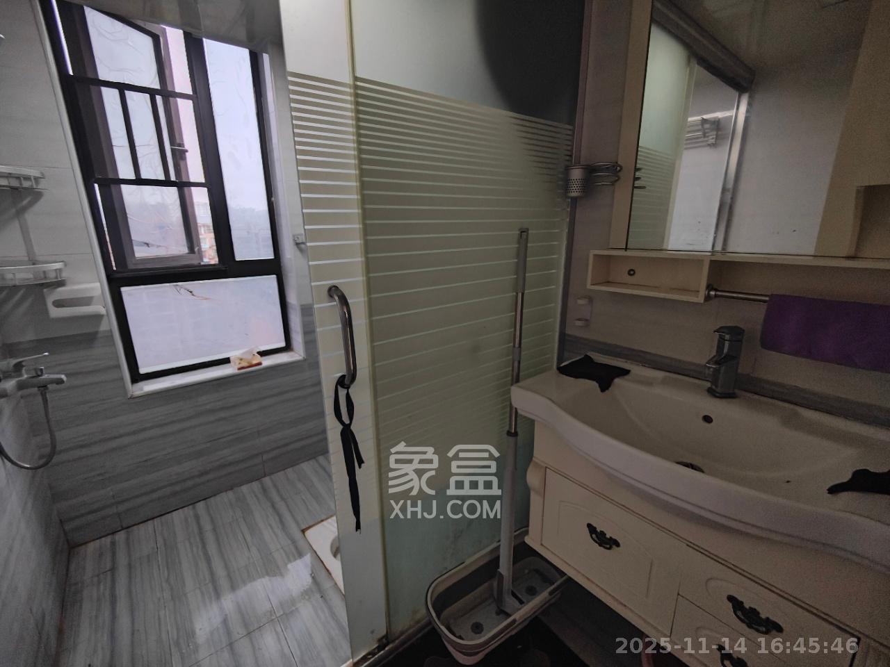 润屋美院 2室2厅1卫 1900.0元/月 润屋美院 2室2厅1卫 1900.0元/月室内图