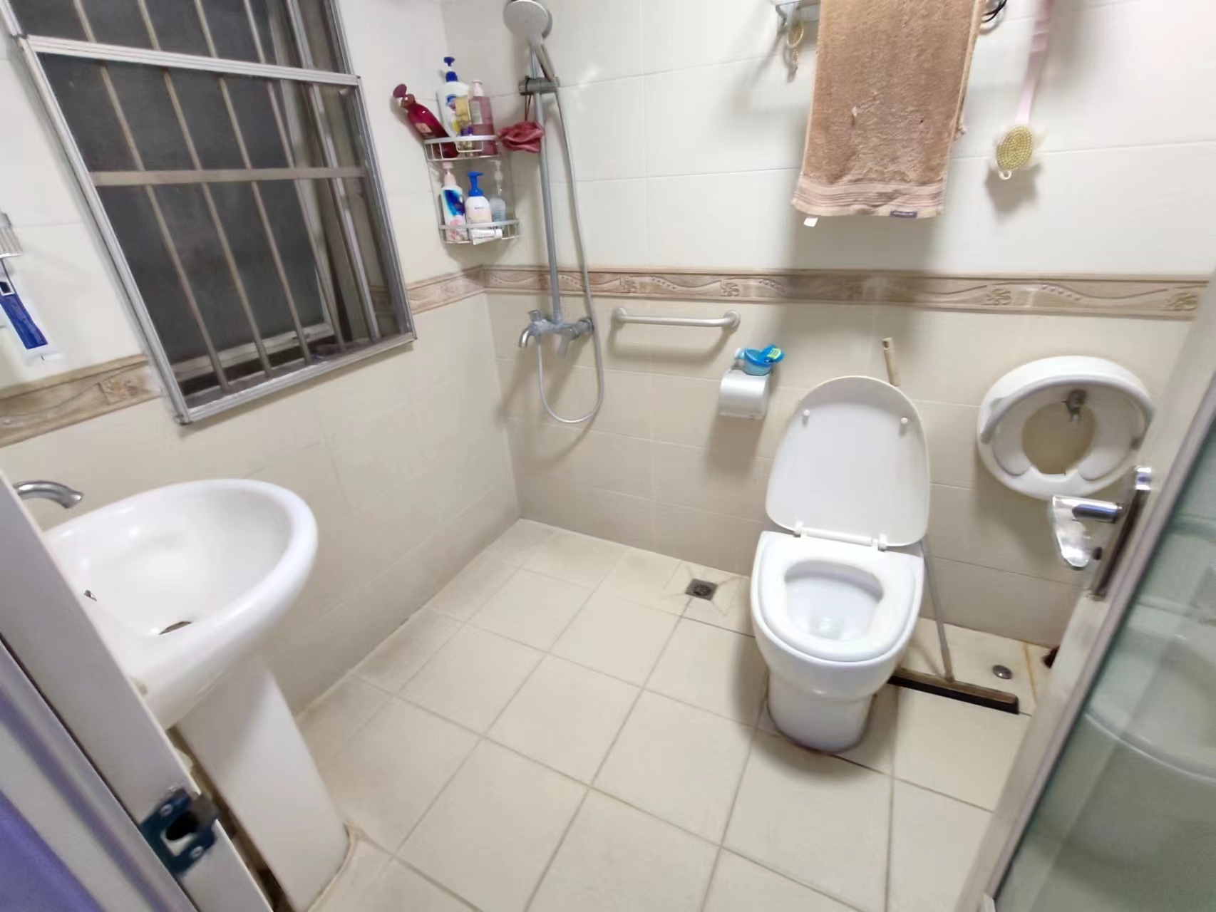 四季华庭金色年华  2室2厅1卫    2500.0元/月室内图