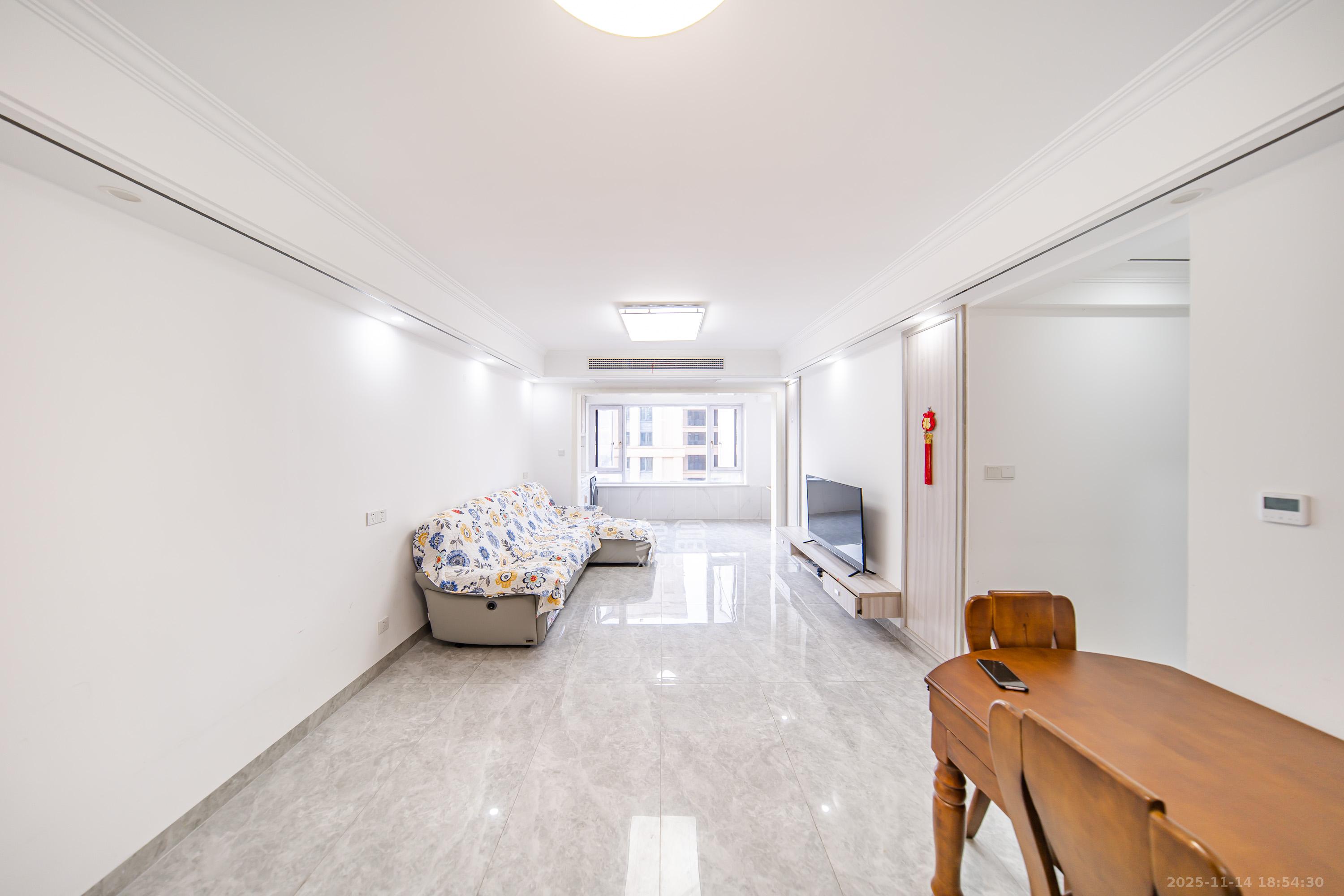 天健城  3室2厅2卫    170.0万