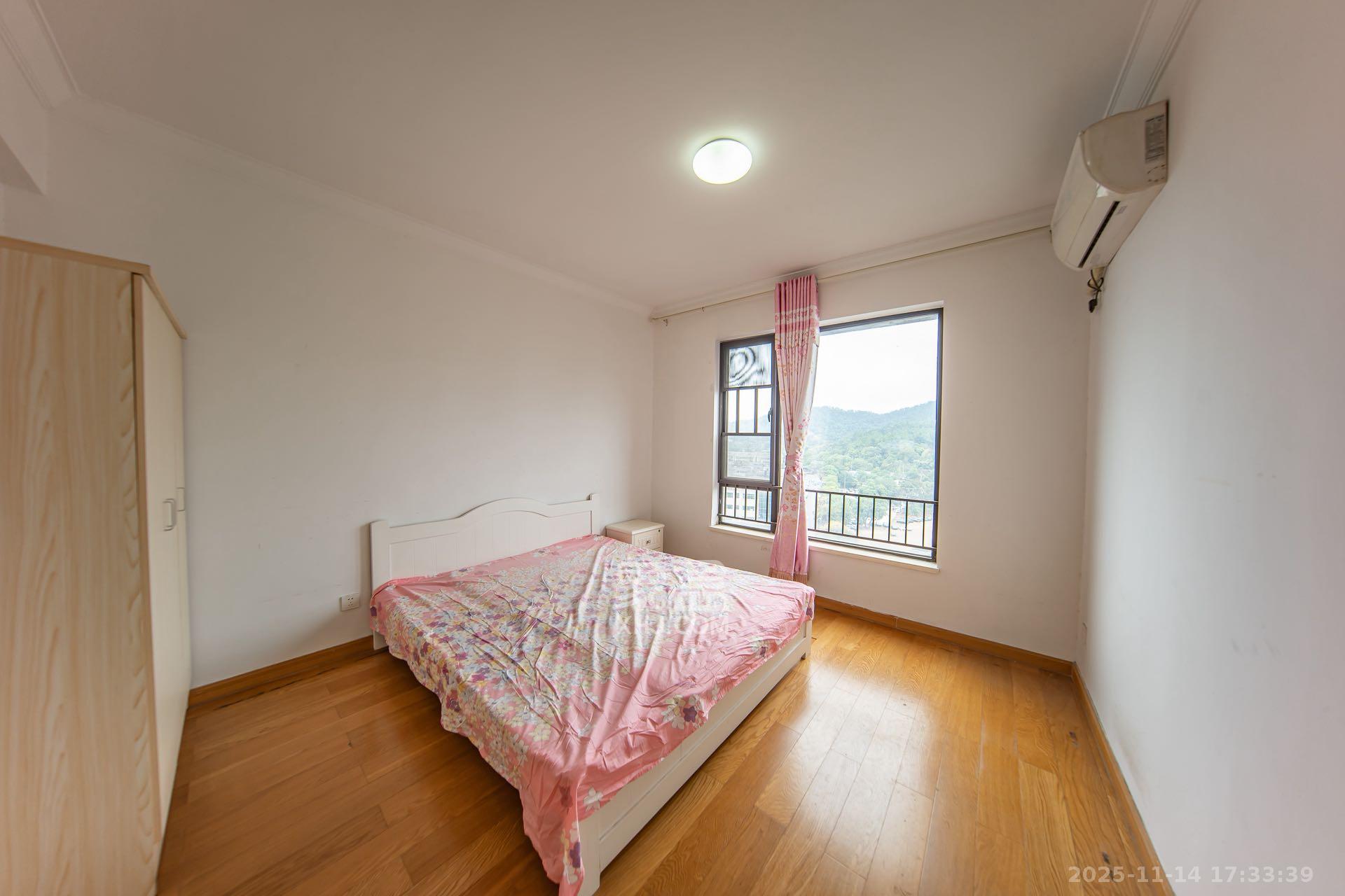 中海国际四期  3室2厅2卫    2300.0元/月室内图