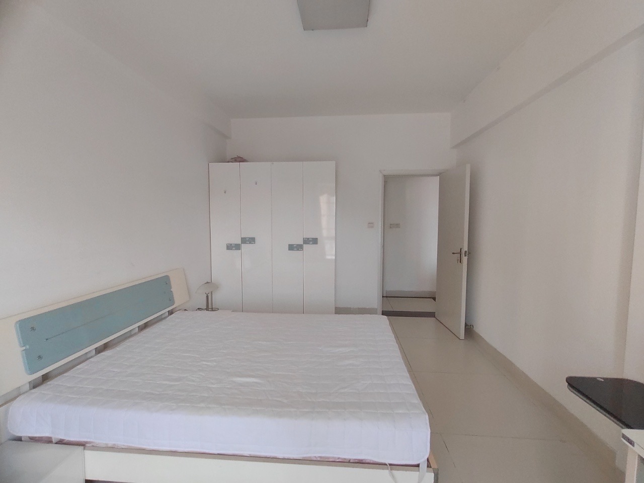 八一小区 4室2厅2卫 4000.0元/月 八一小区 4室2厅2卫 4000.0元/月室内图