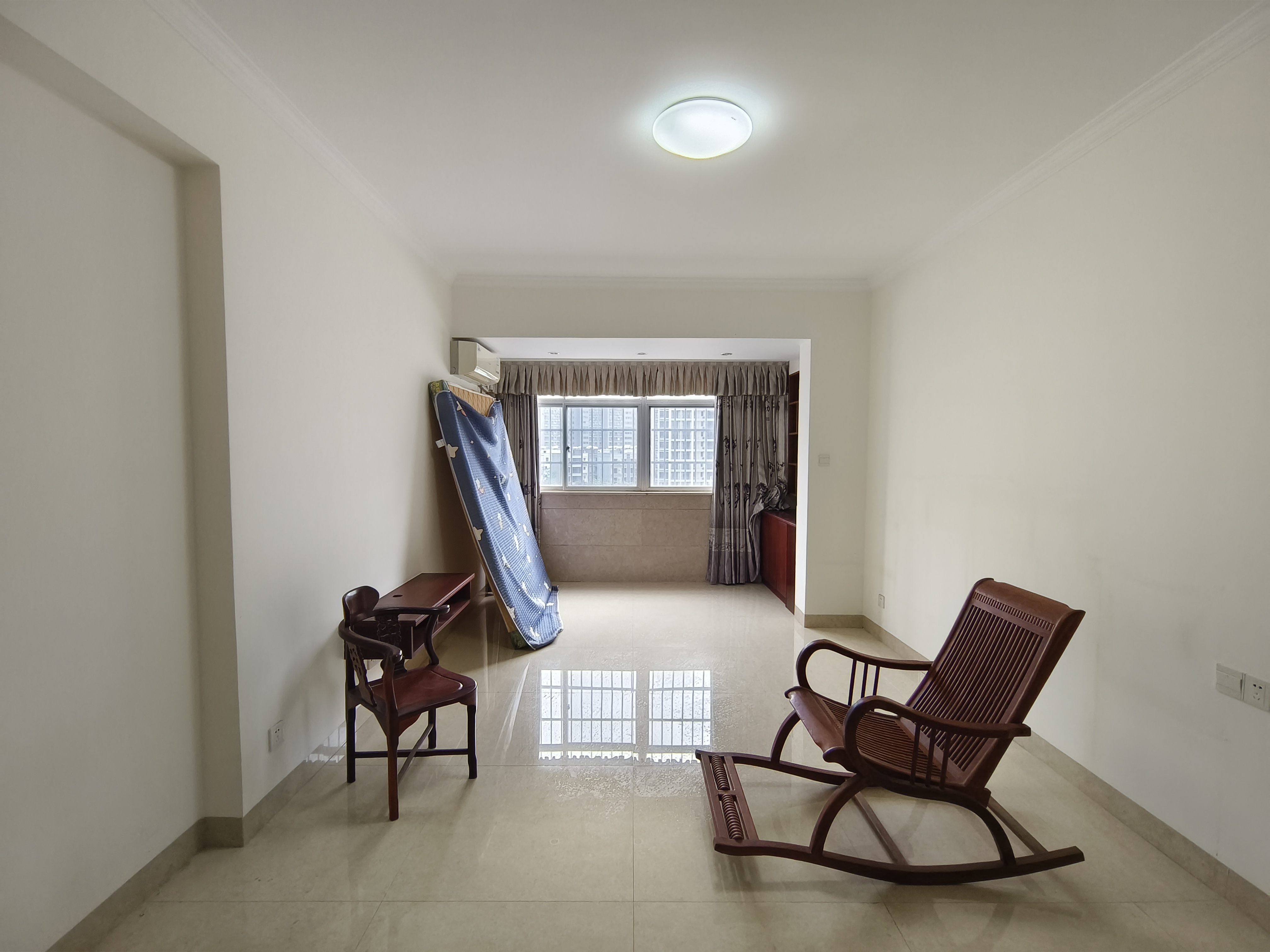 学苑公寓  3室2厅1卫    3500.0元/月室内图