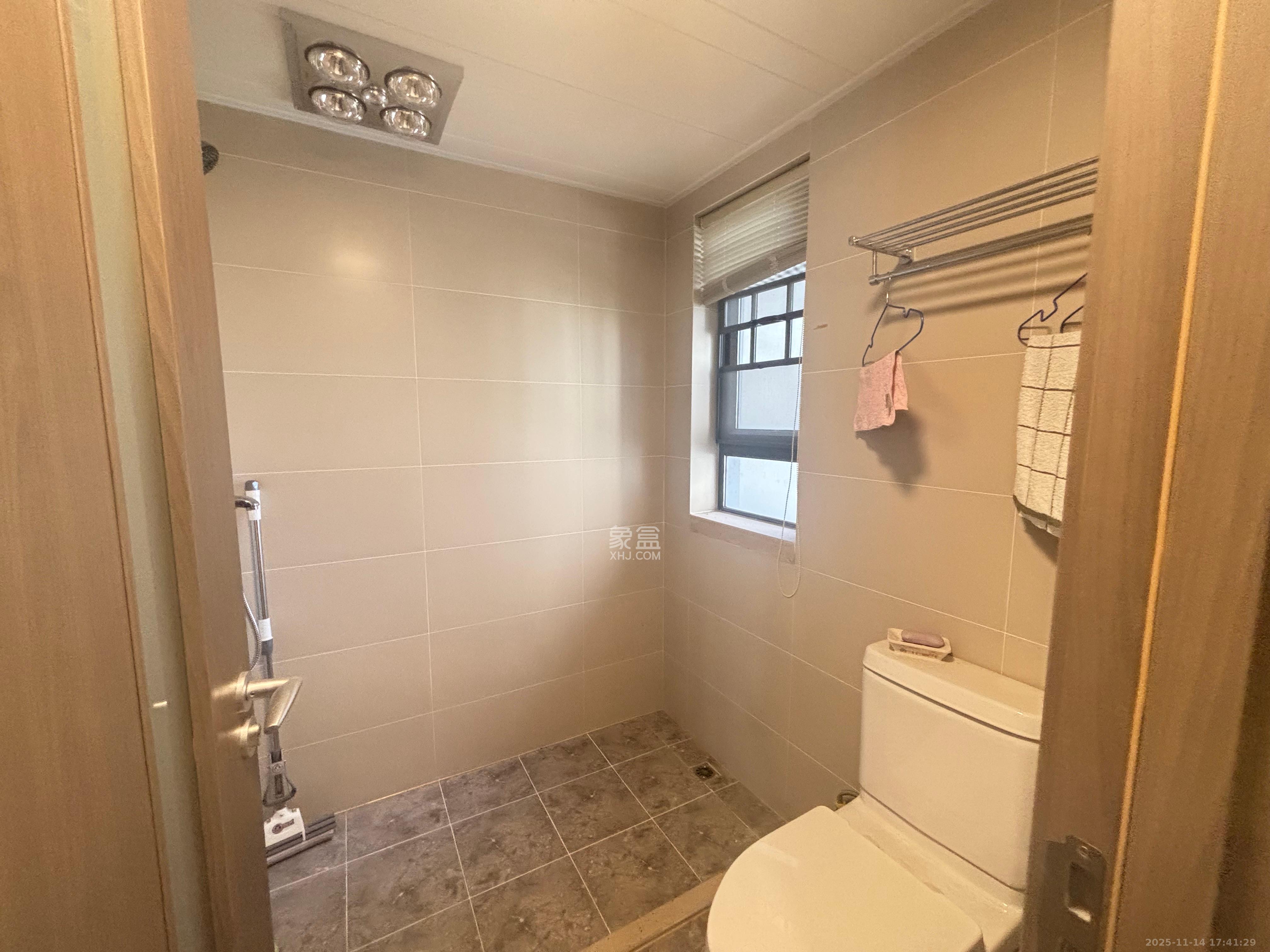 万科金域缇香  4室2厅2卫    4000.0元/月室内图