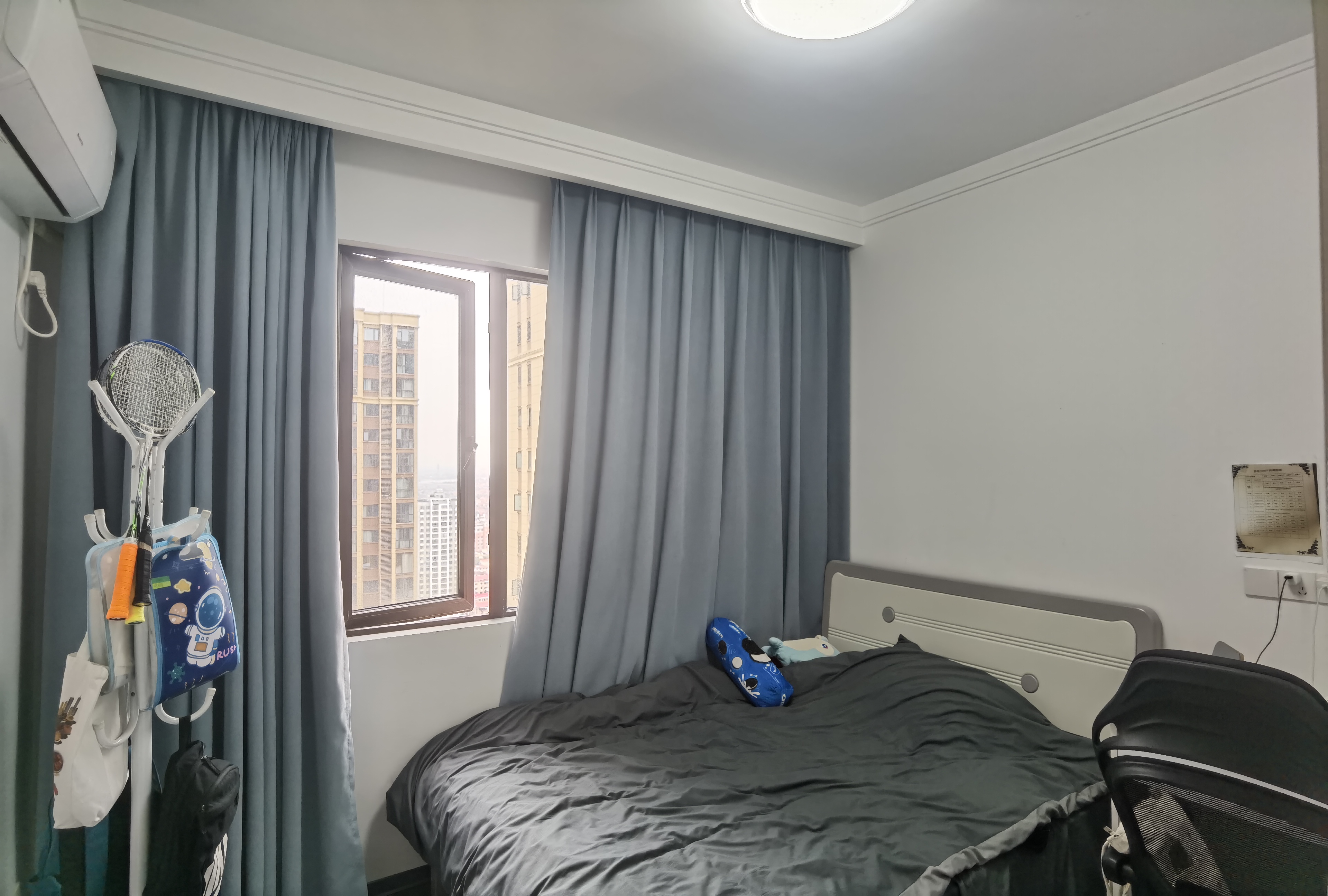 保利香槟国际  3室2厅1卫    88.88万客厅