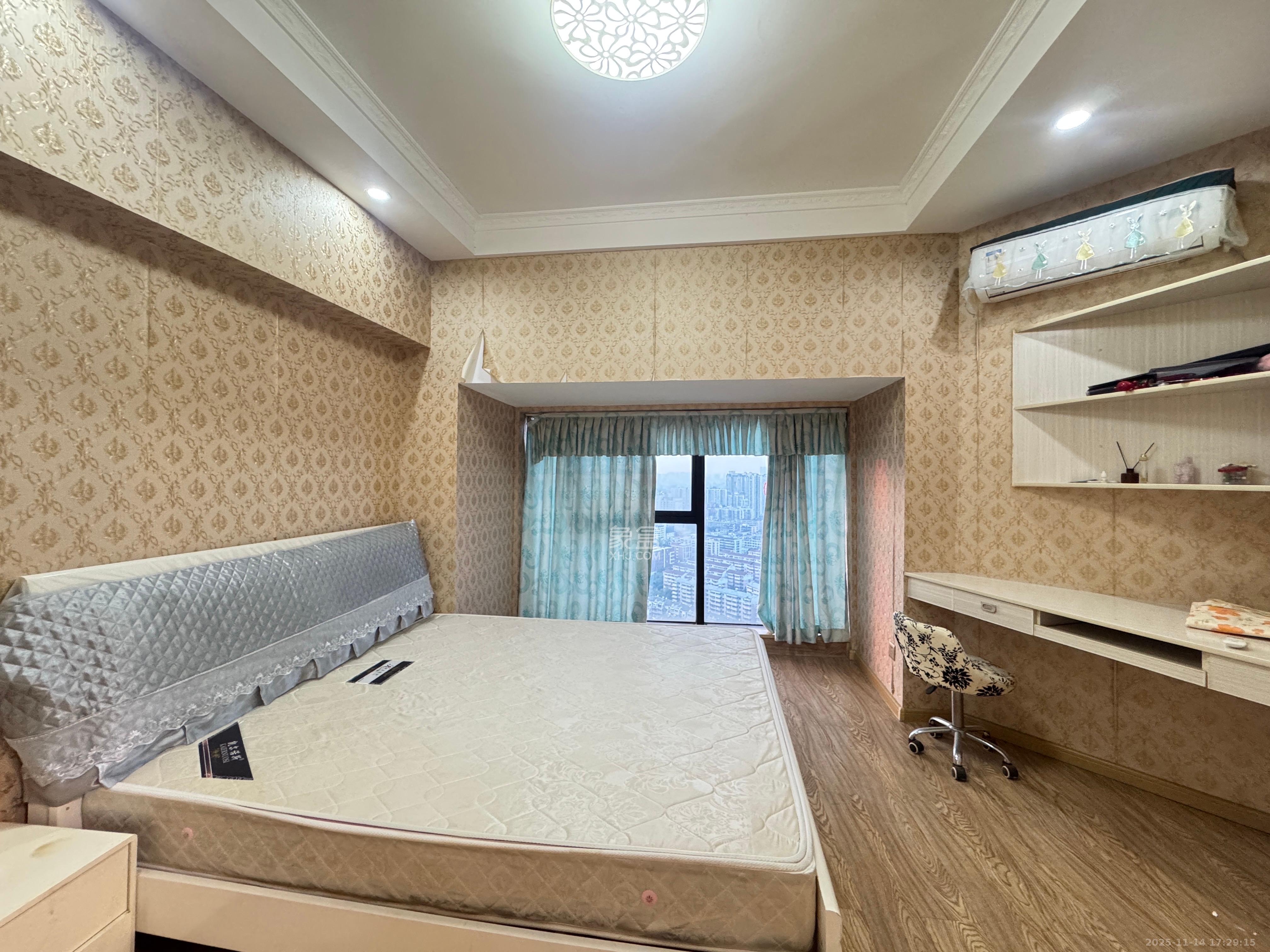 达美D6区  1室1厅1卫    1900.0元/月室内图