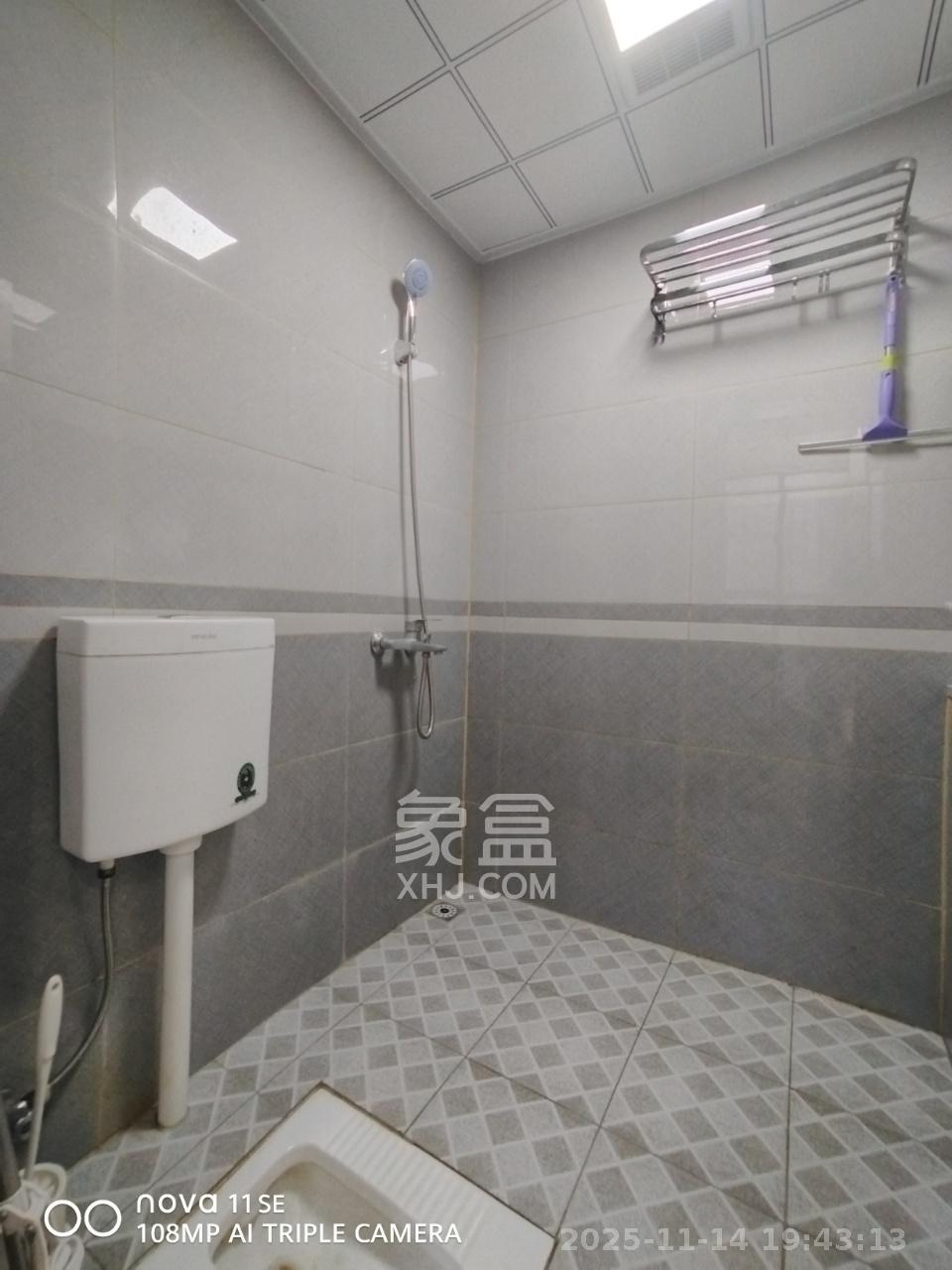 才子城  3室2厅2卫    1700.0元/月室内图