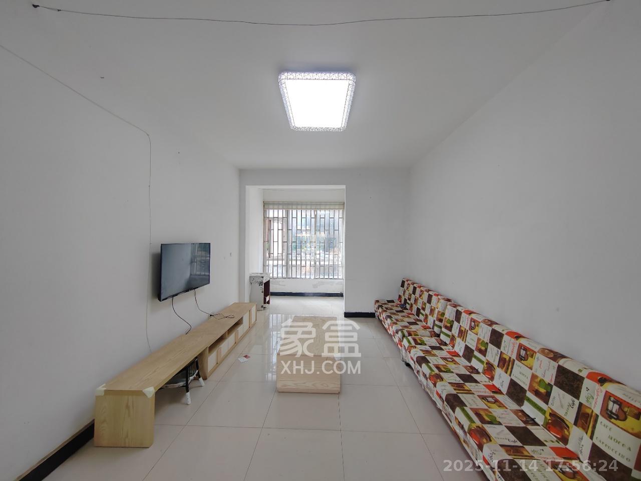 泊爱蓝湾  2室2厅1卫    2200.0元/月