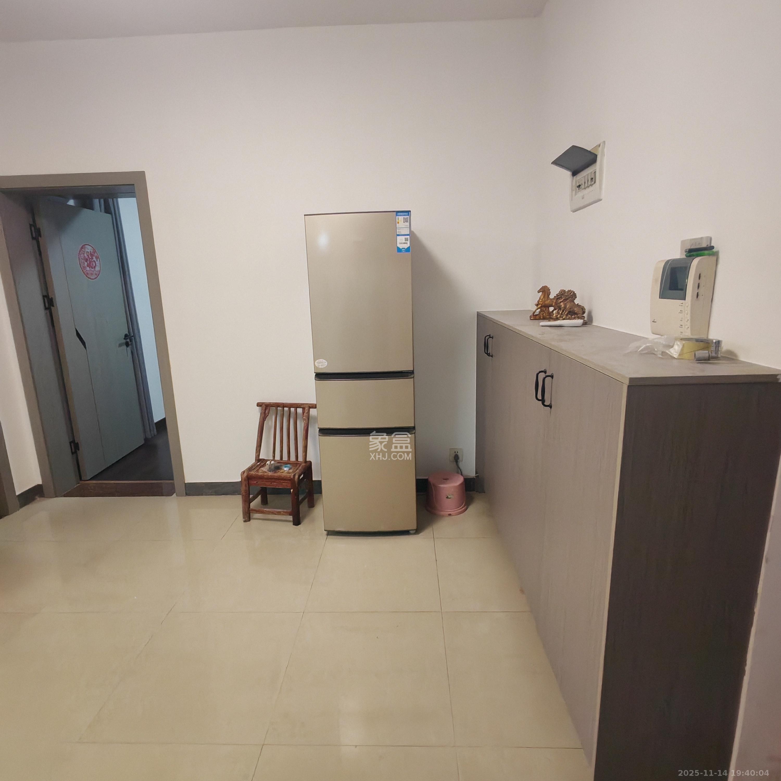 洋湖景园 2室1厅1卫 2100.0元/月 洋湖景园 2室1厅1卫 2100.0元/月室内图