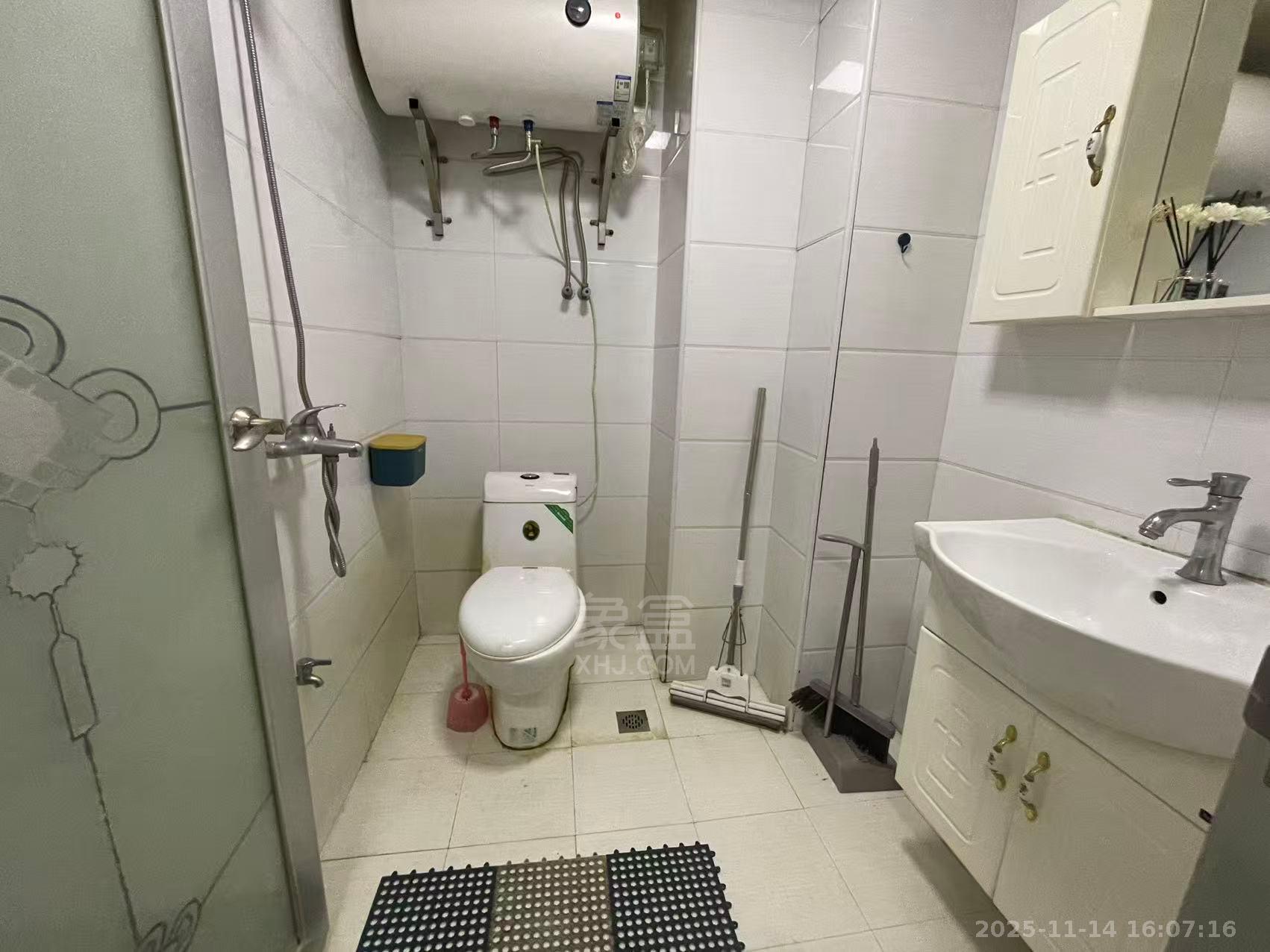 明峰银座  1室1厅1卫    1100.0元/月室内图