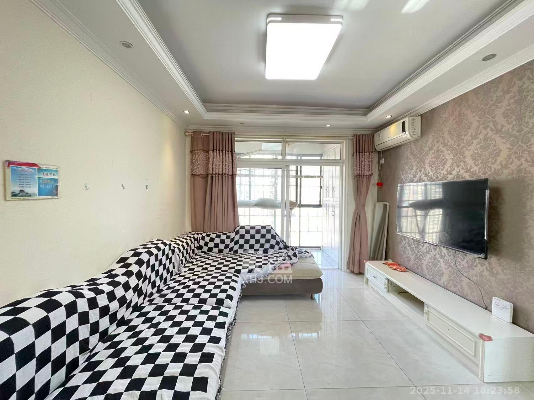 鑫科明珠  1室2厅1卫    2200.0元/月