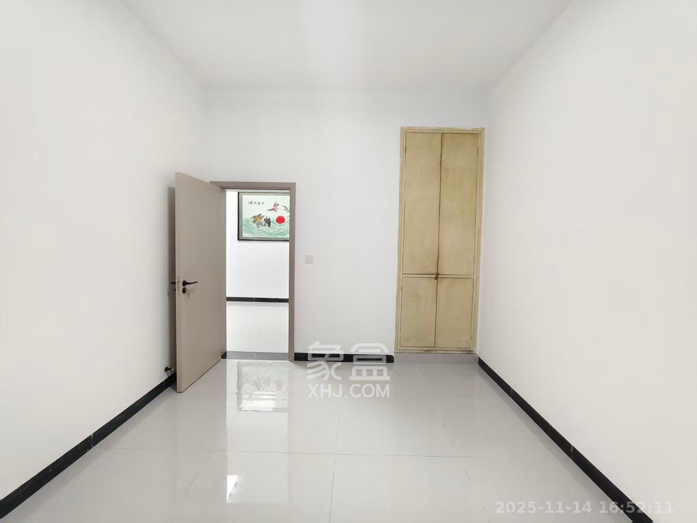 马建小区乡政府宿舍  3室2厅1卫    2000.0元/月