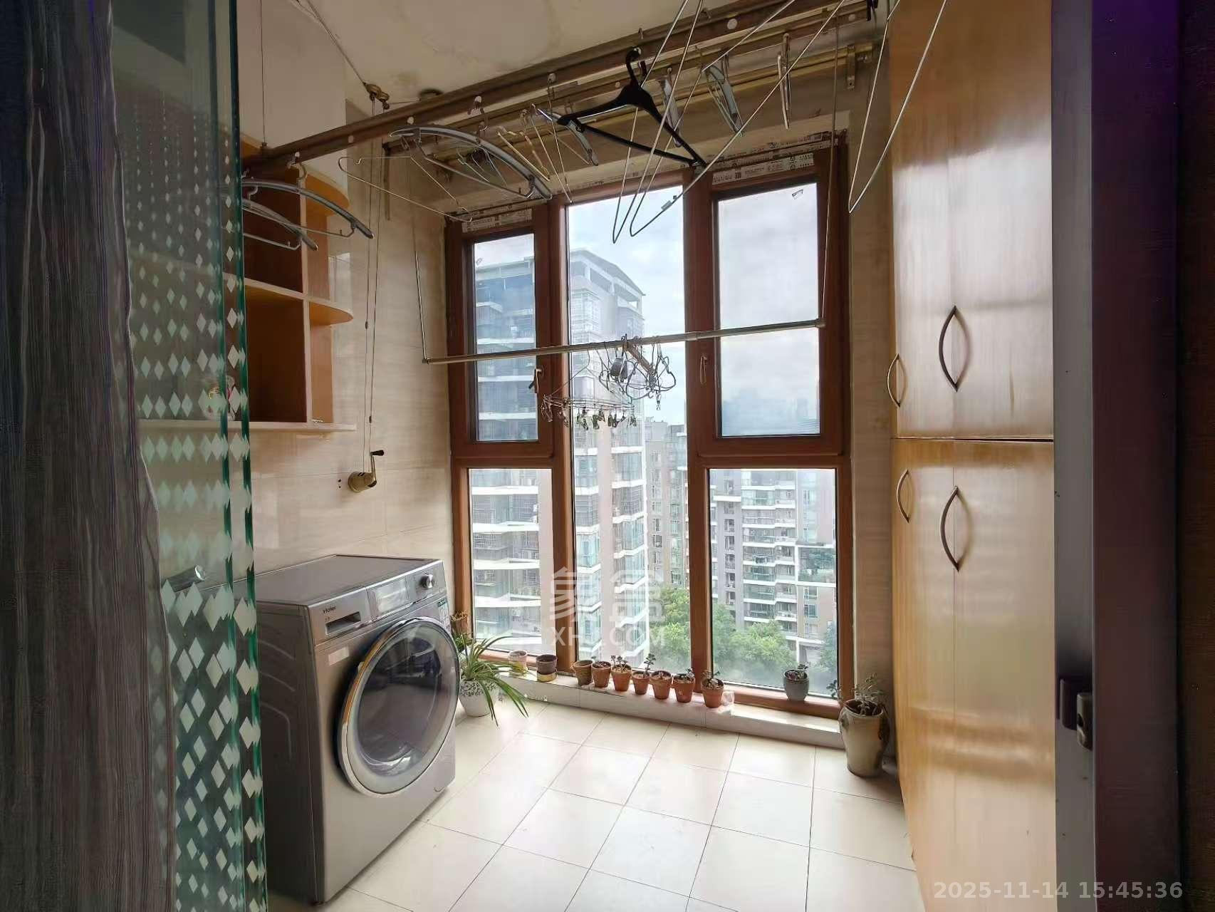 凯乐湘园  4室2厅2卫    3500.0元/月室内图