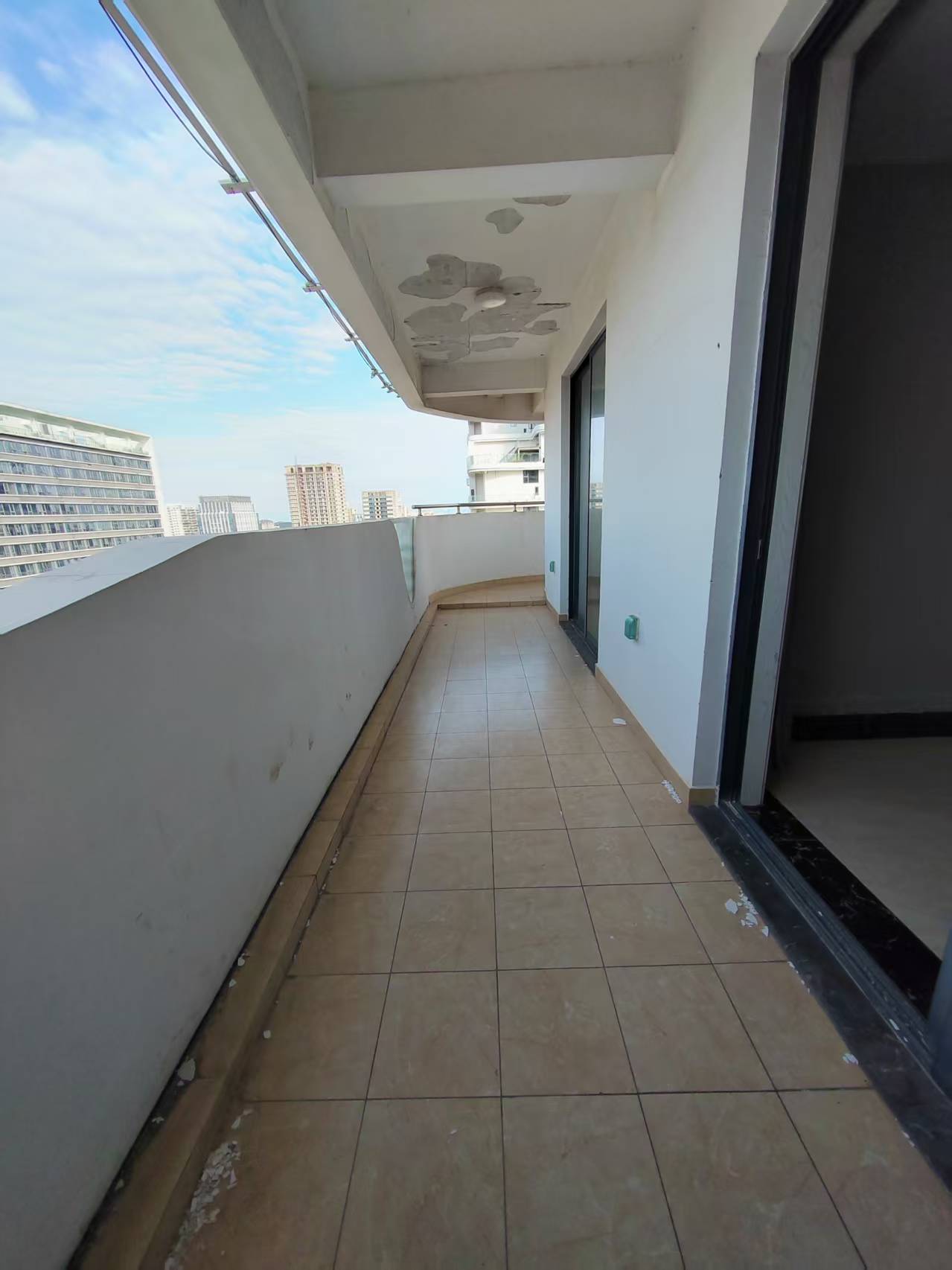 远大购物广场  2室2厅1卫    2800.0元/月