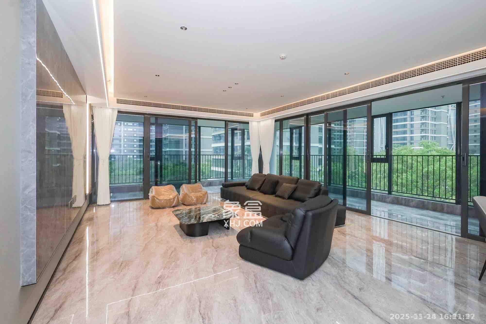 旭辉铂悦湘江  4室2厅3卫    16500.0元/月