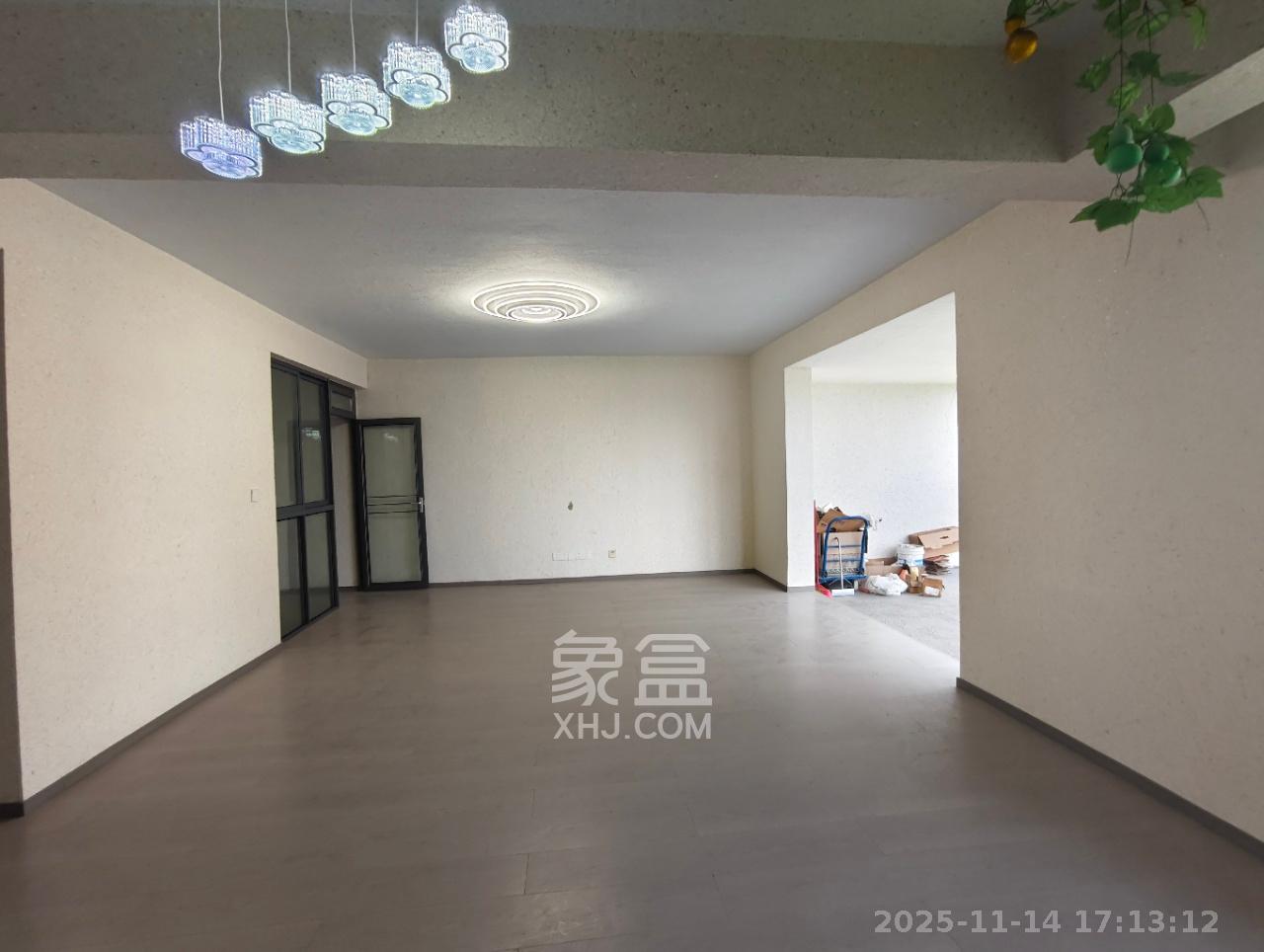 金色比华利  8室2厅4卫    4980.0元/月室内图1